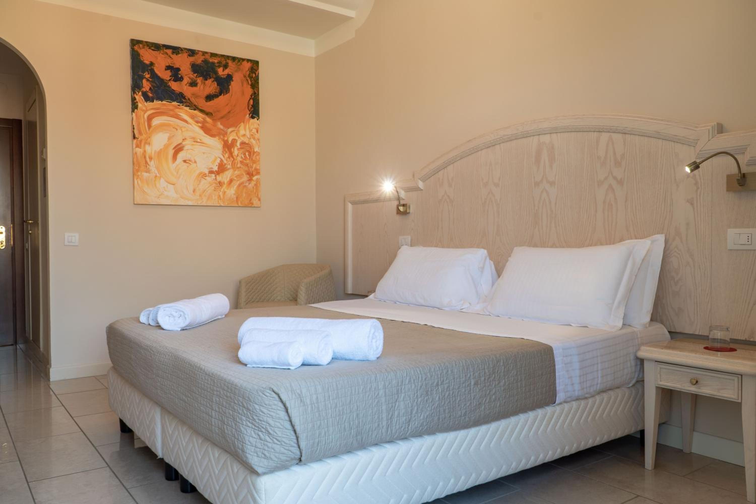 Triple Room with Pool View photo 1