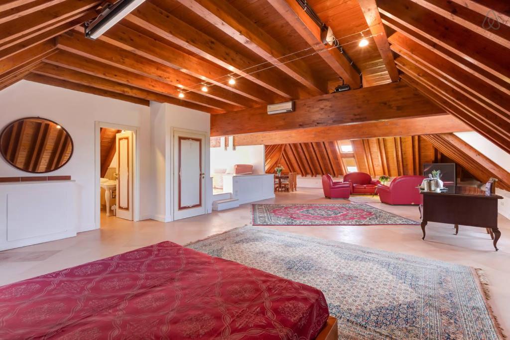 Deluxe Suite photo 3