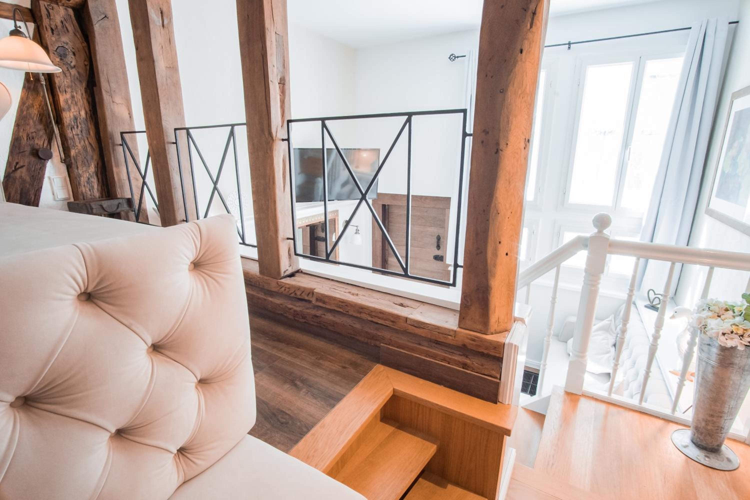 Duplex Suite - Photo 4