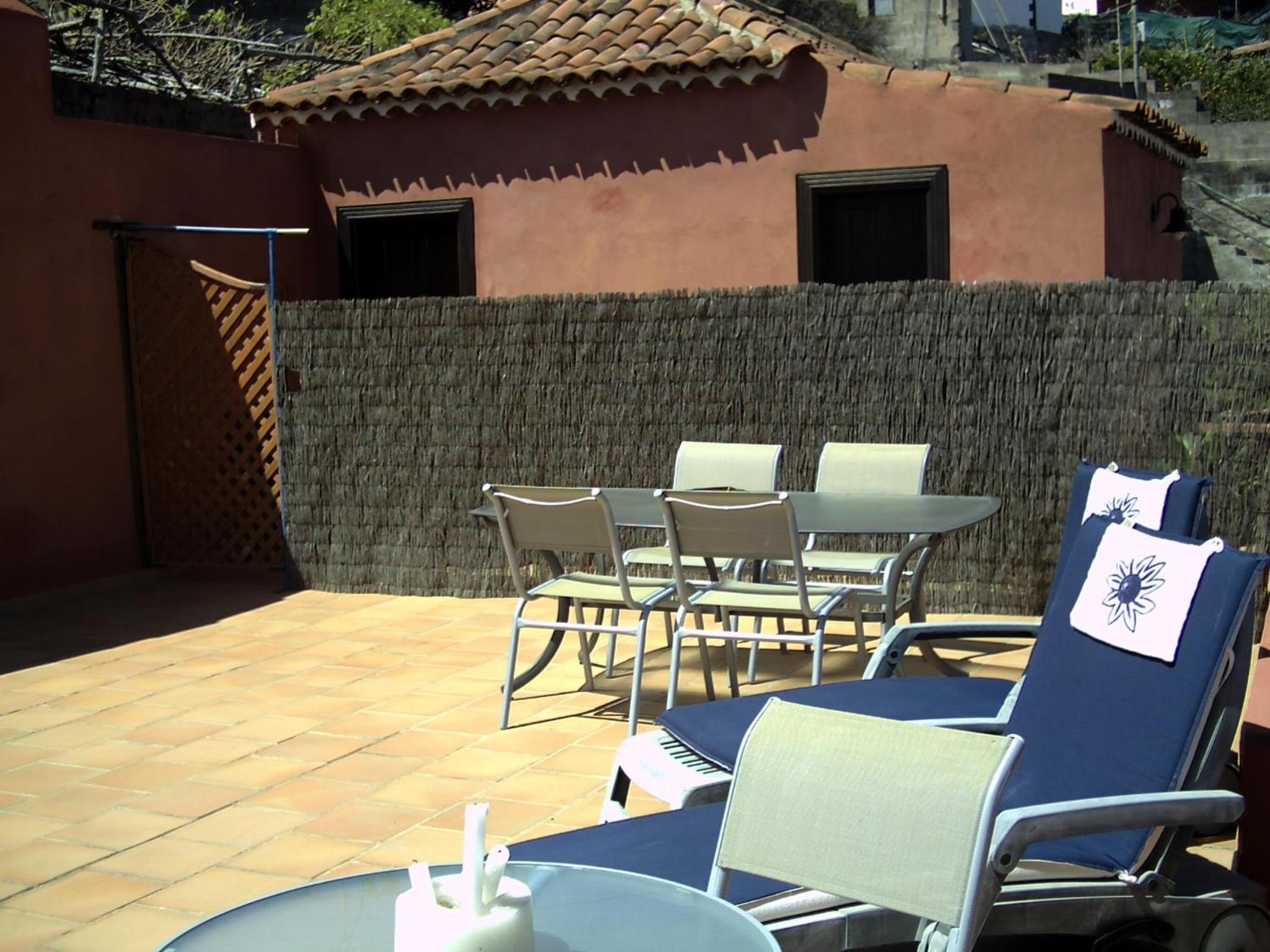 Studio with Terrace thumbnail 6