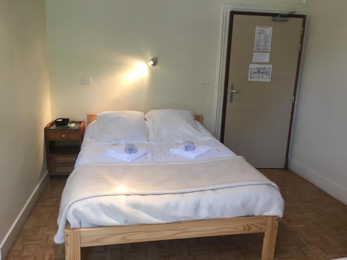 Double or Twin Room with Mountain View