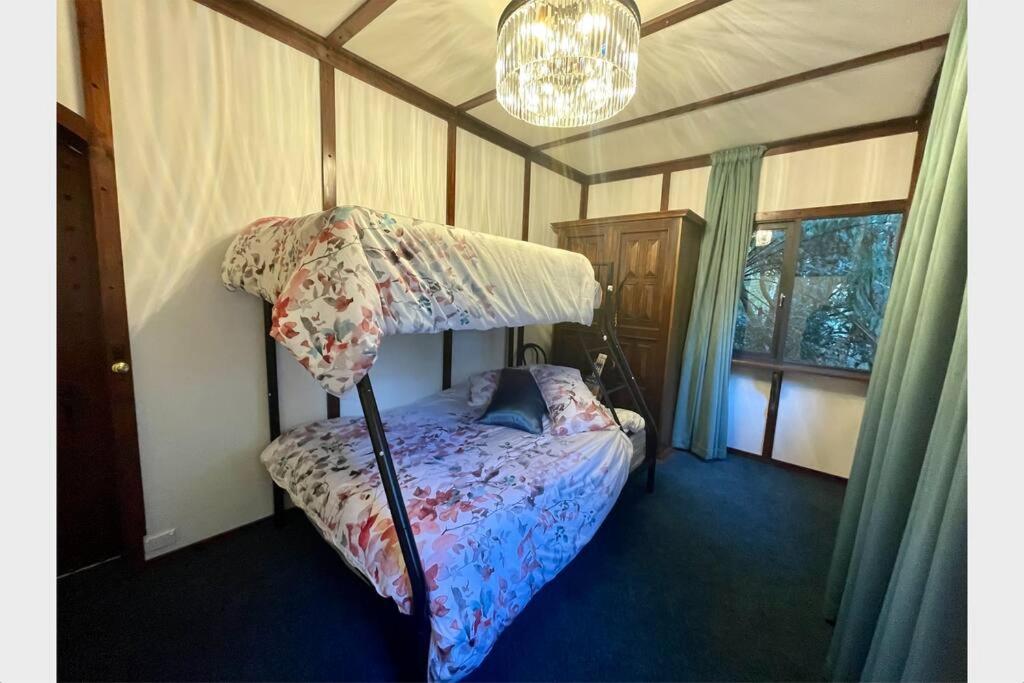 Three-Bedroom House photo 1