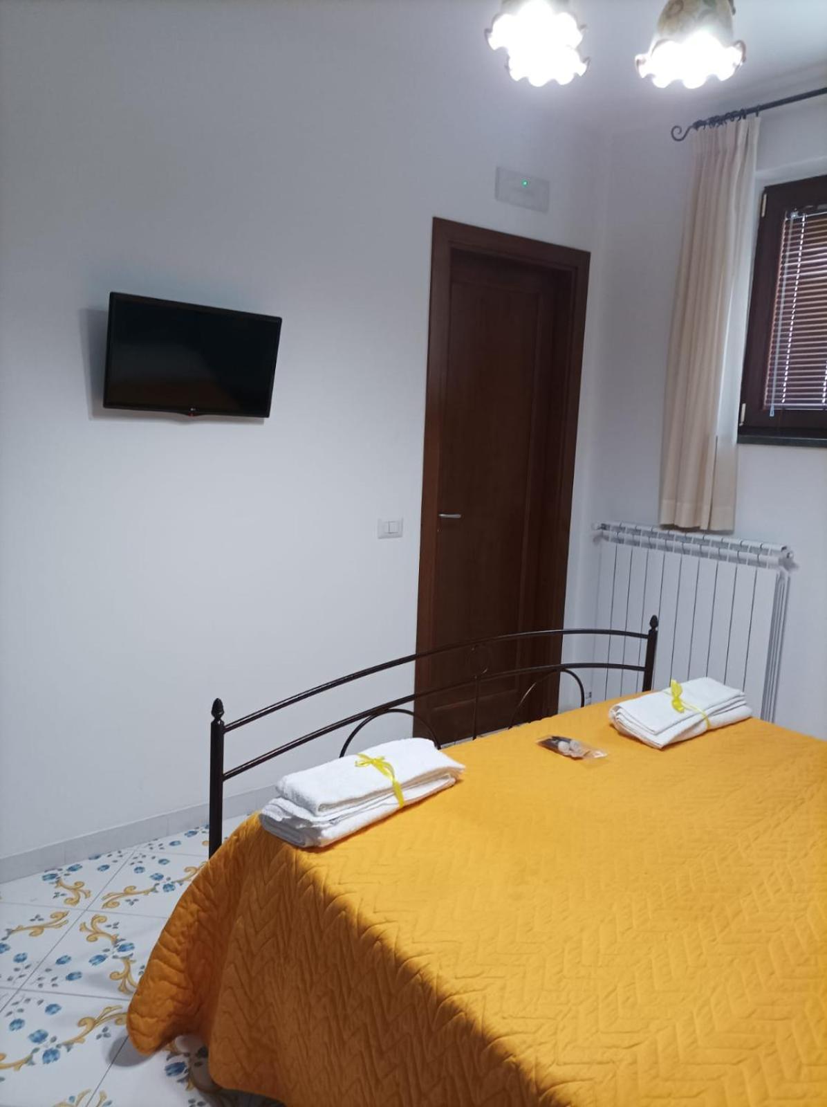 Economy Double Room photo 2