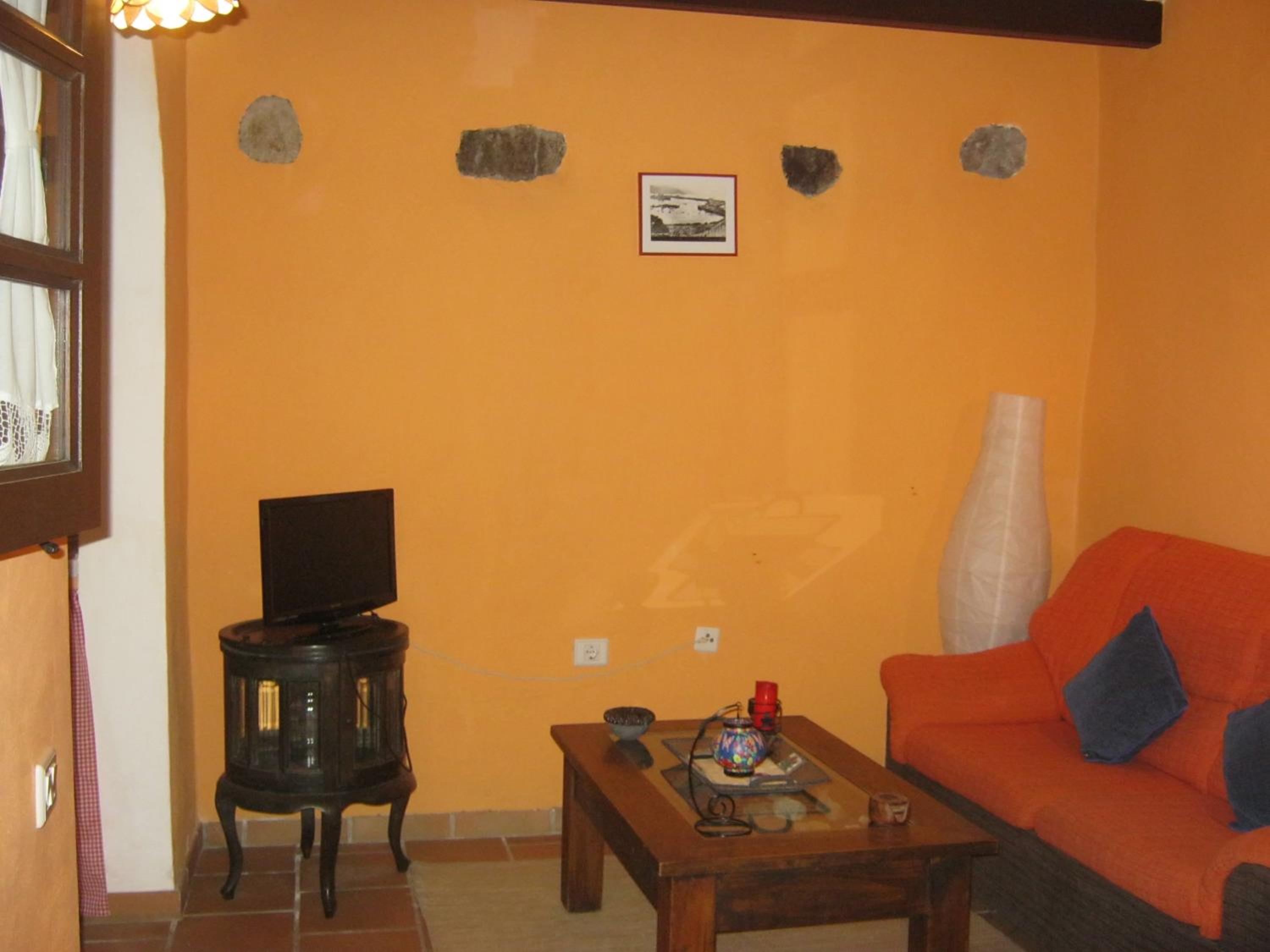 One-Bedroom Villa with Terrace - Photo 14