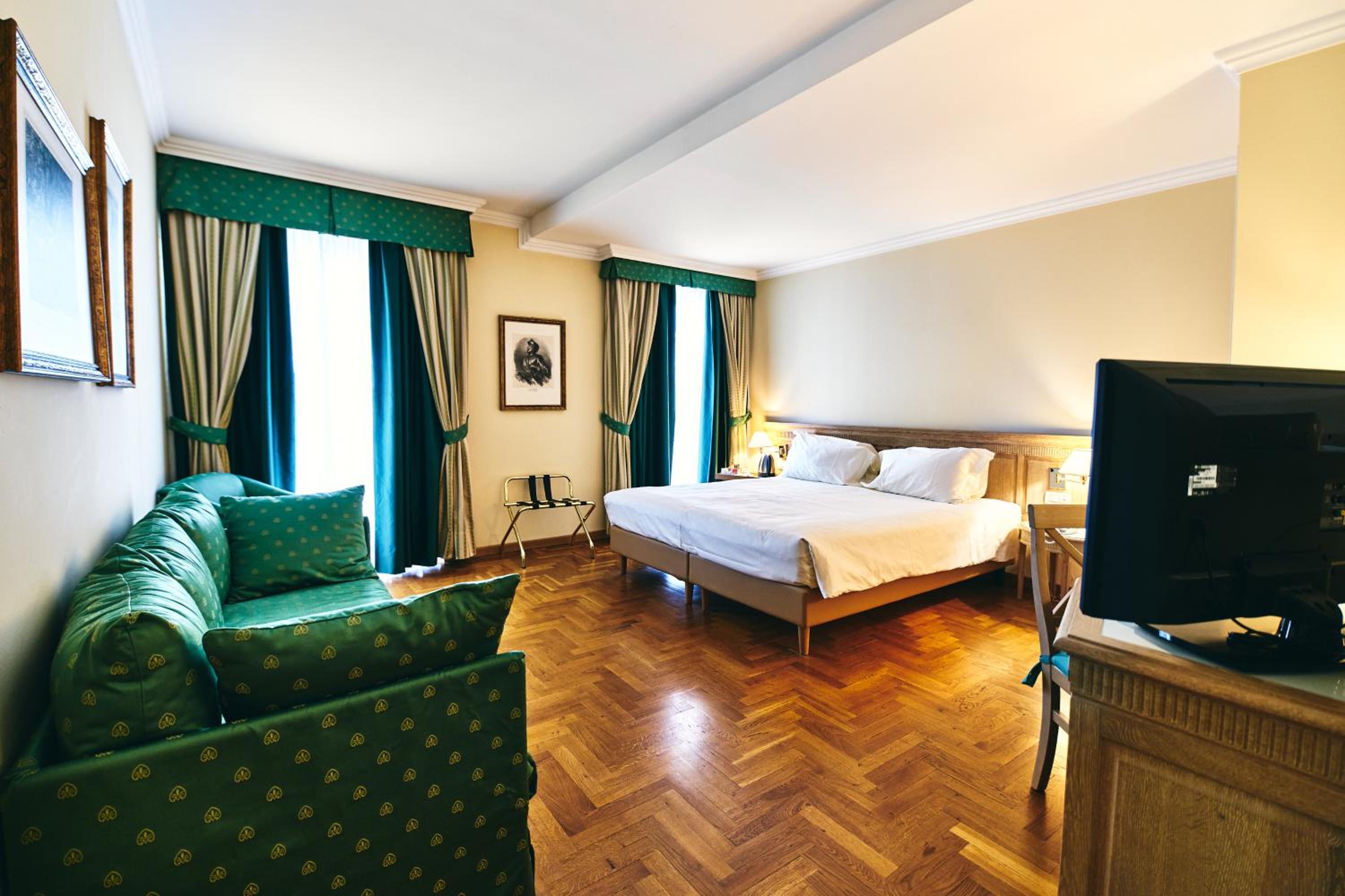 Superior Double Room with Balcony photo 1