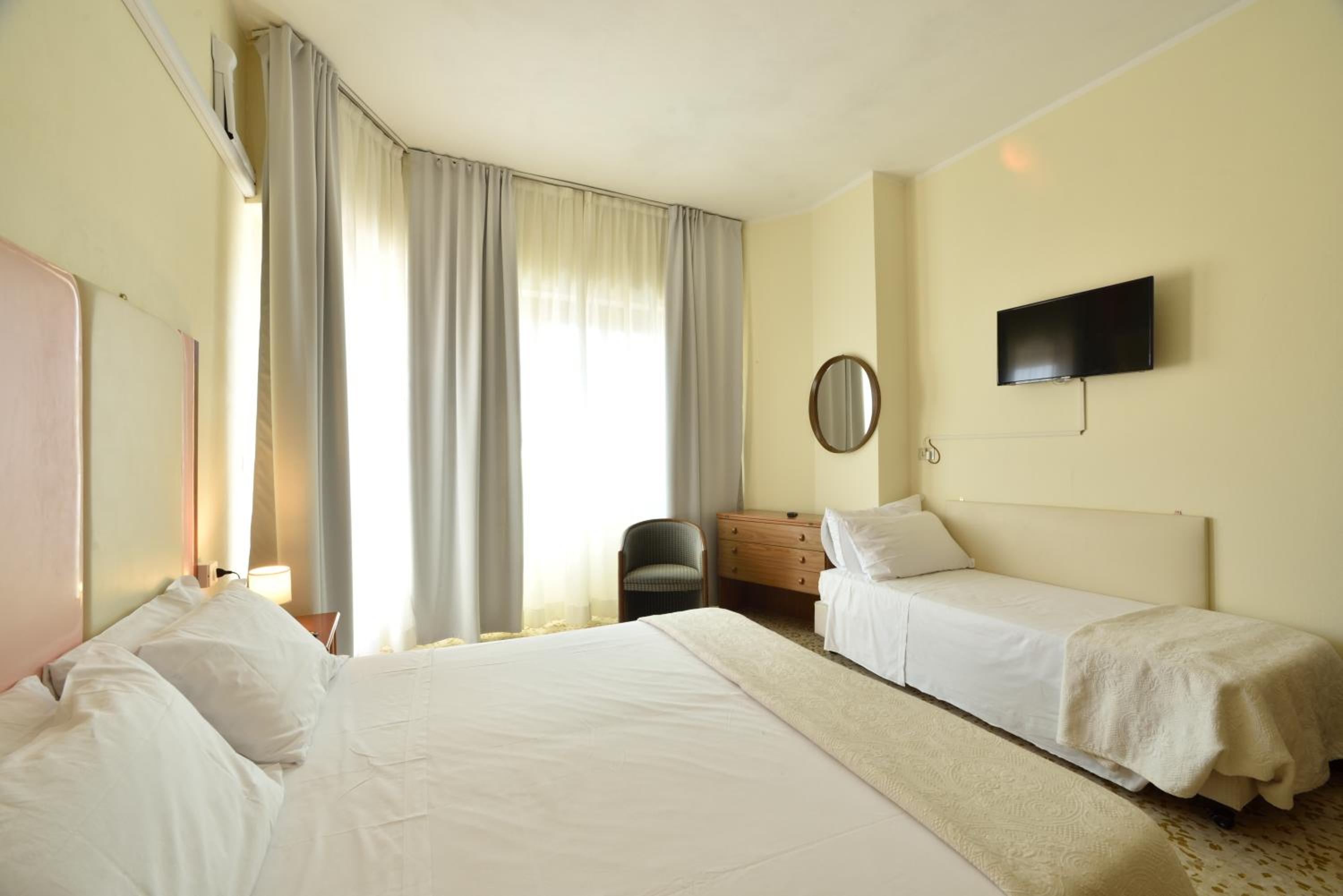 Triple Room - Photo 4