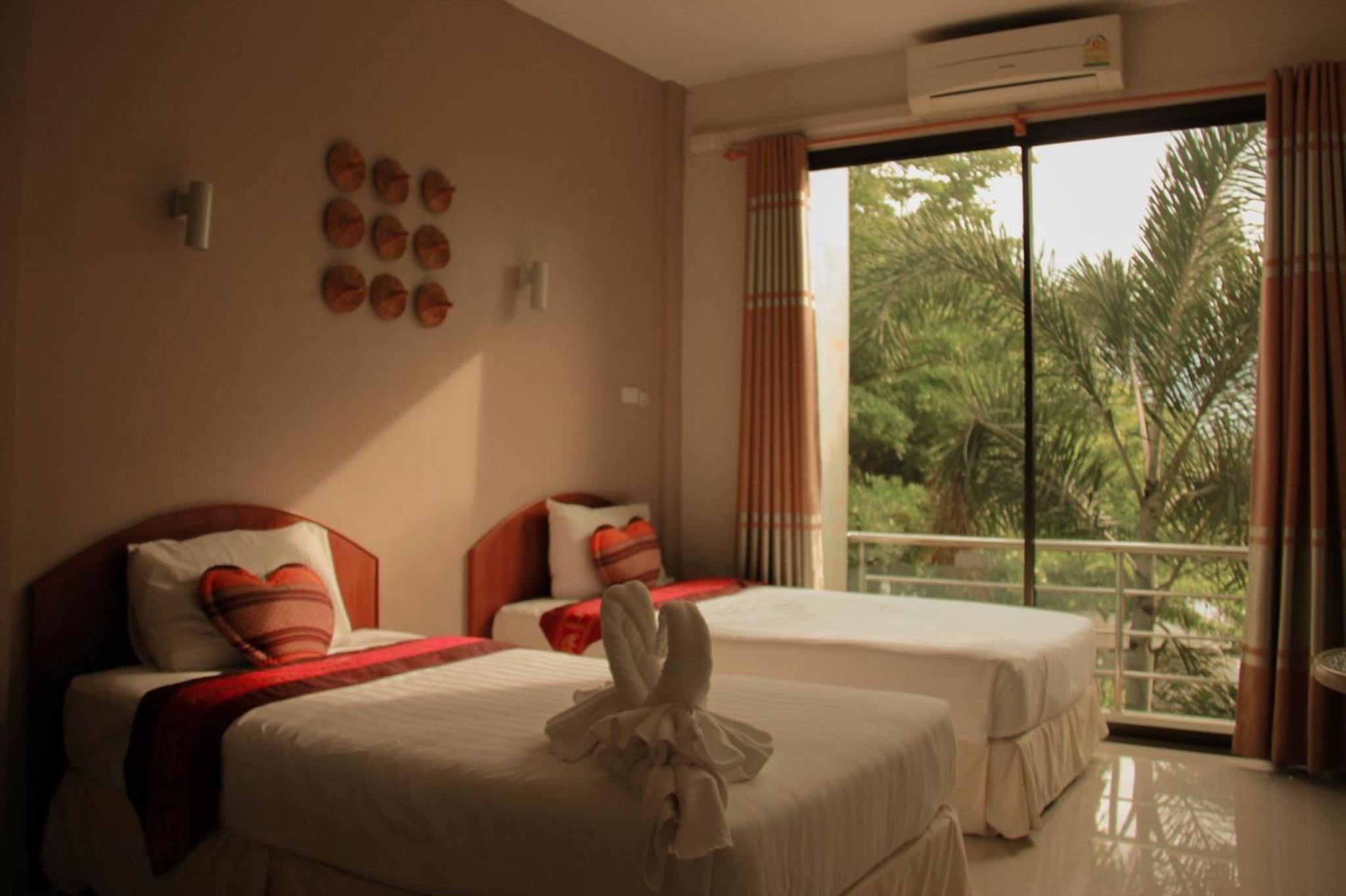 Superior Deluxe Double or Twin Room  photo 2
