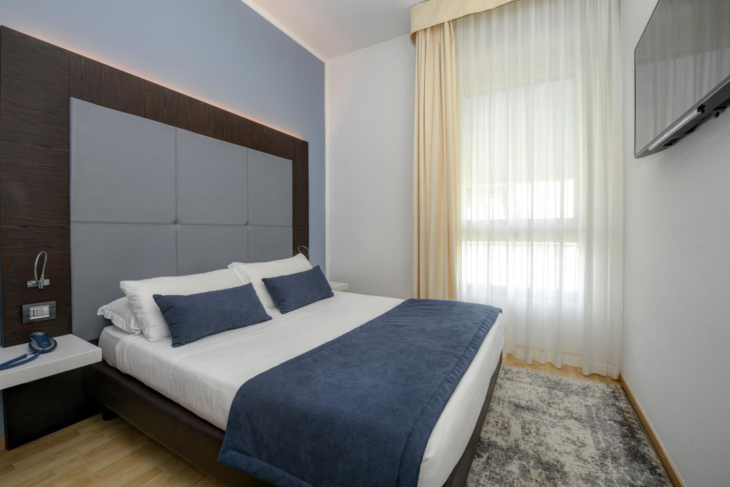 Superior Double Room - Photo 1