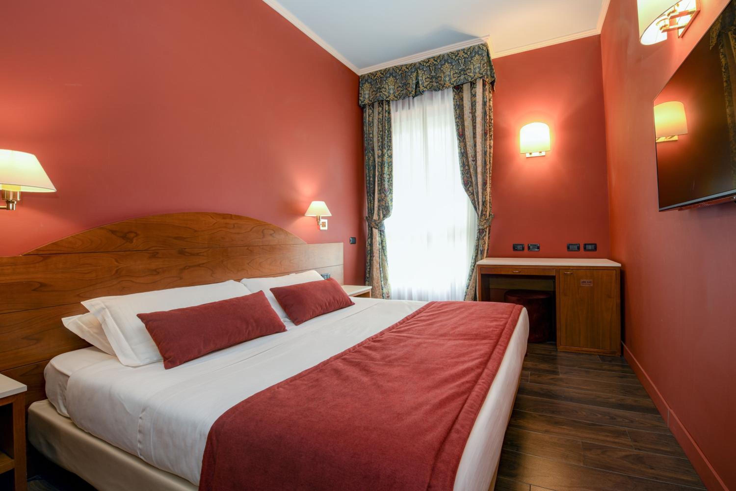 Premium Double Room - Photo 7