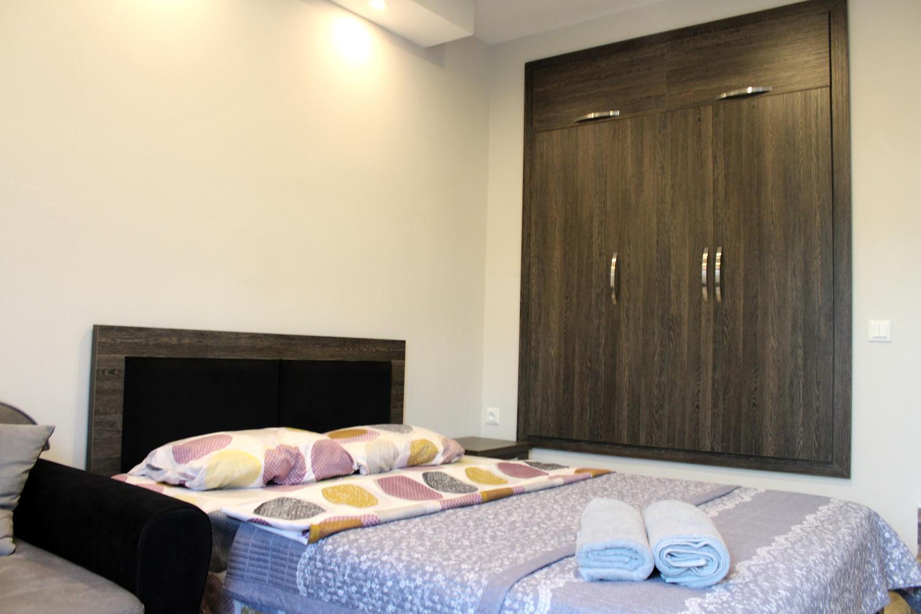 Two-Bedroom House photo 2