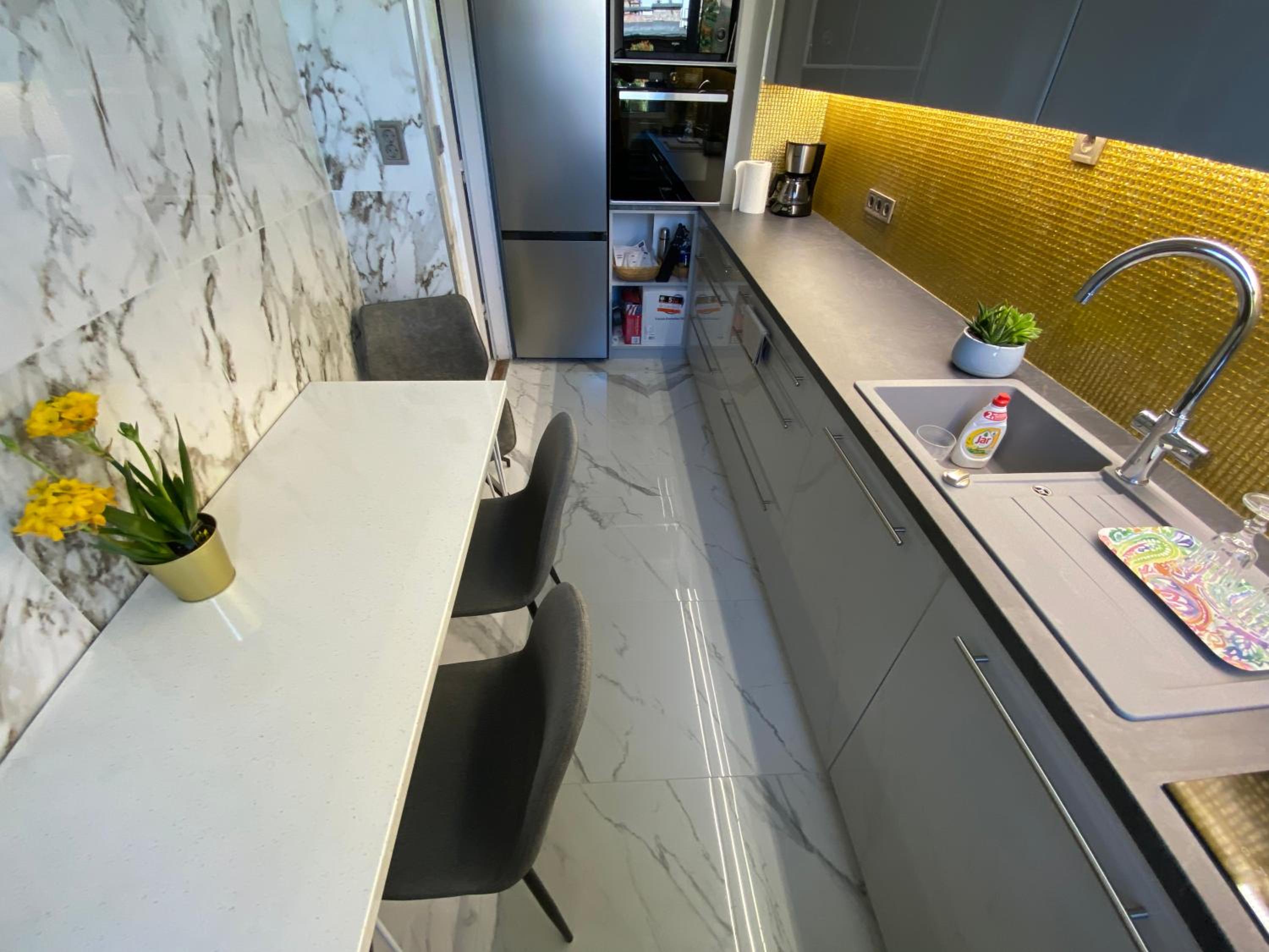 One-Bedroom Apartment - Photo 29