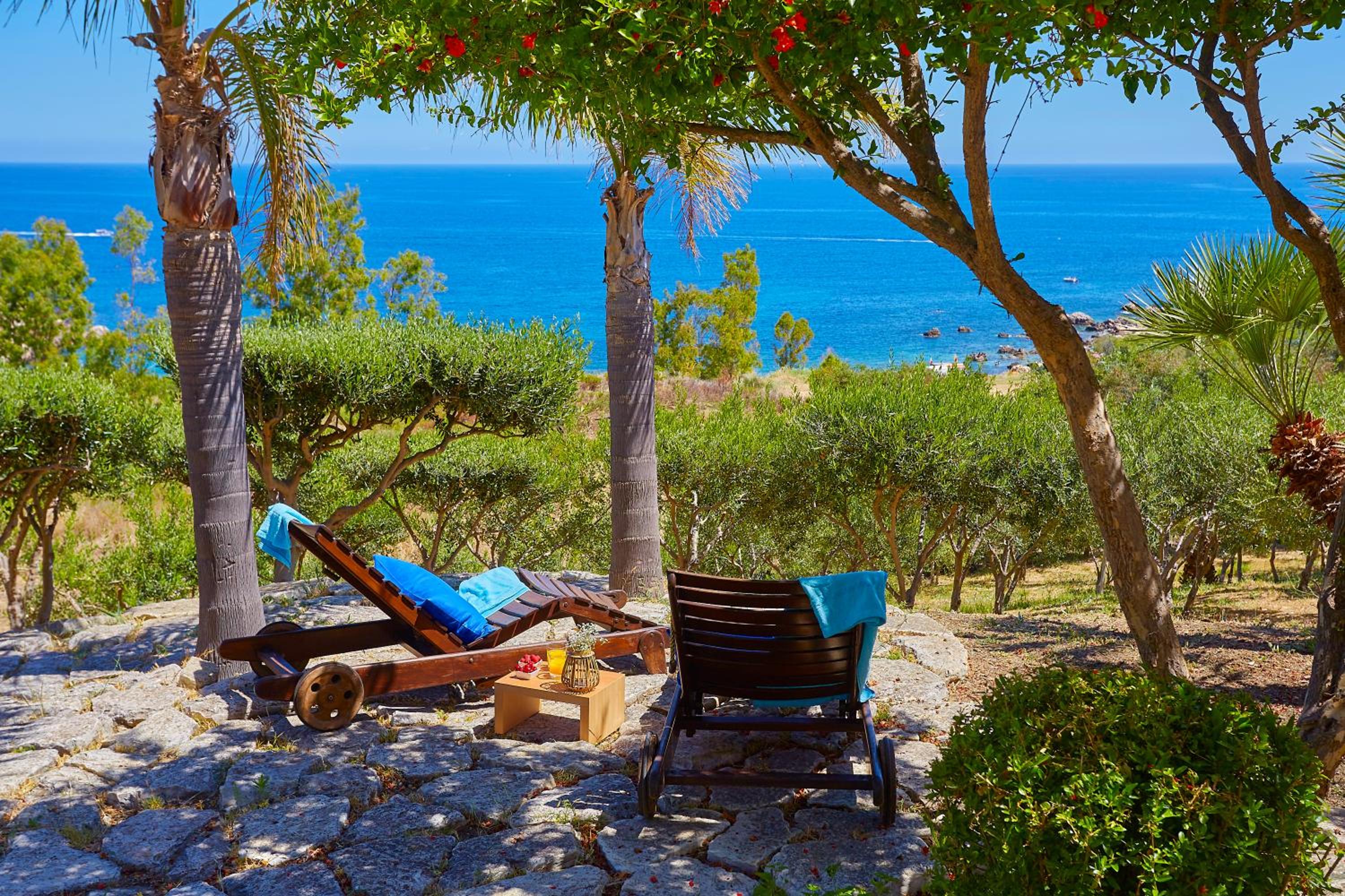 Villa - Beach Front photo 2