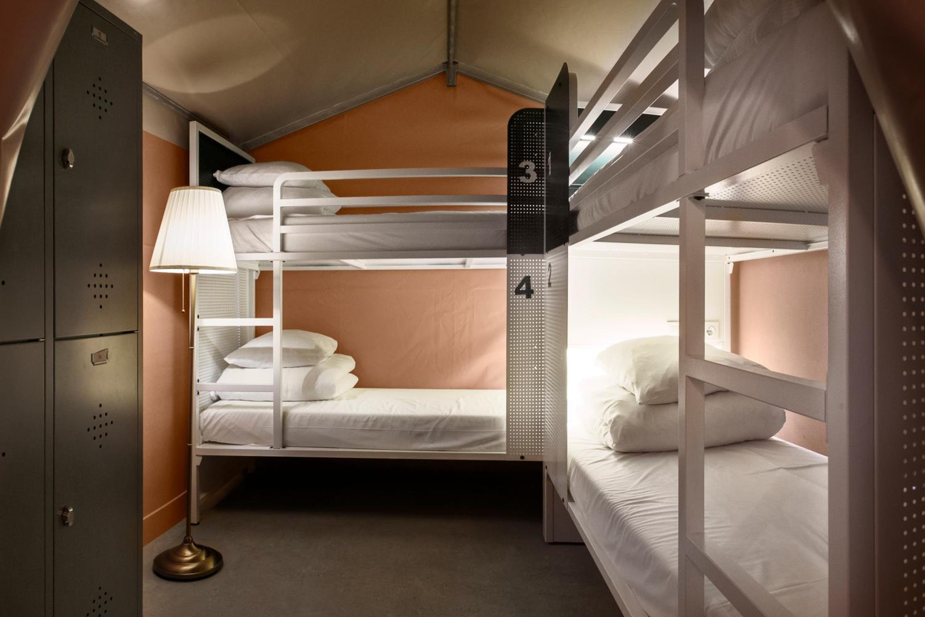 Private 4-Bed Tent - Photo 4