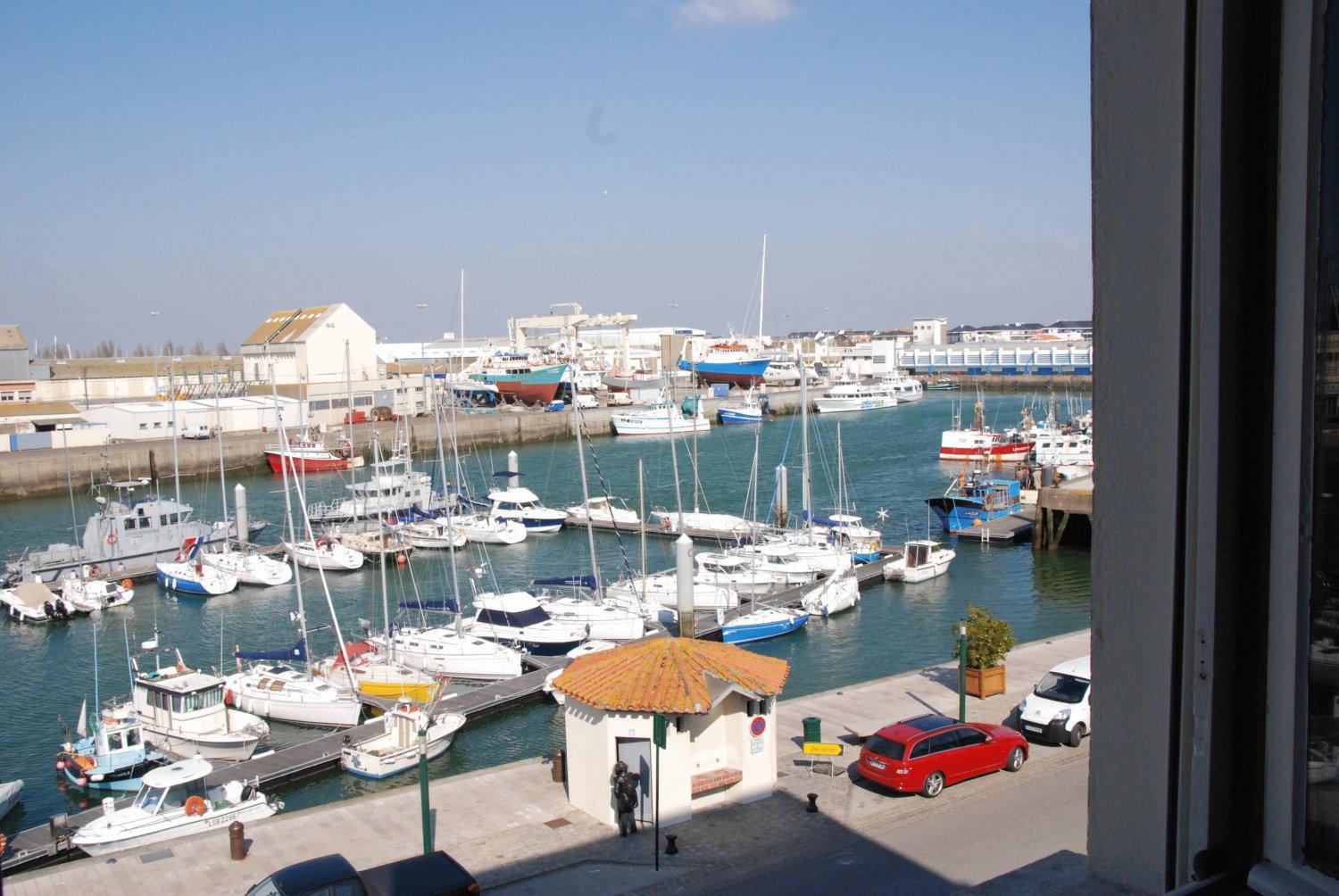 Double Room with Port View - Photo 6