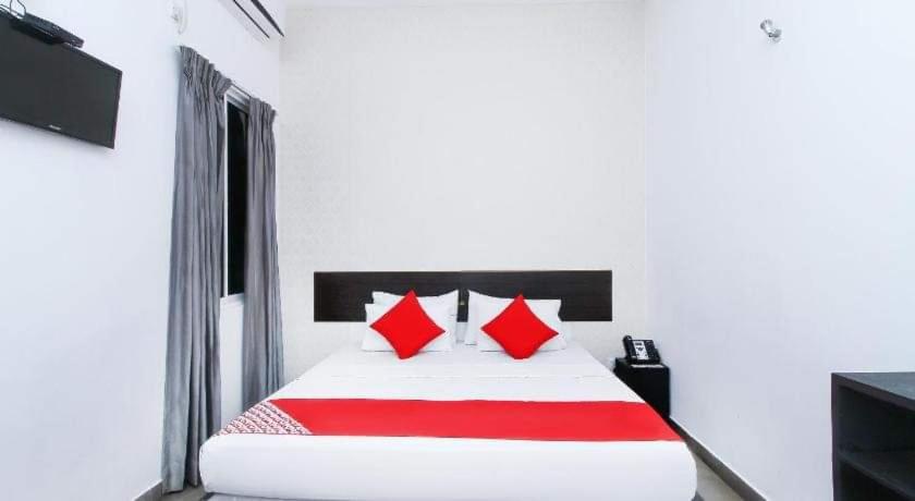 Budget Single Room