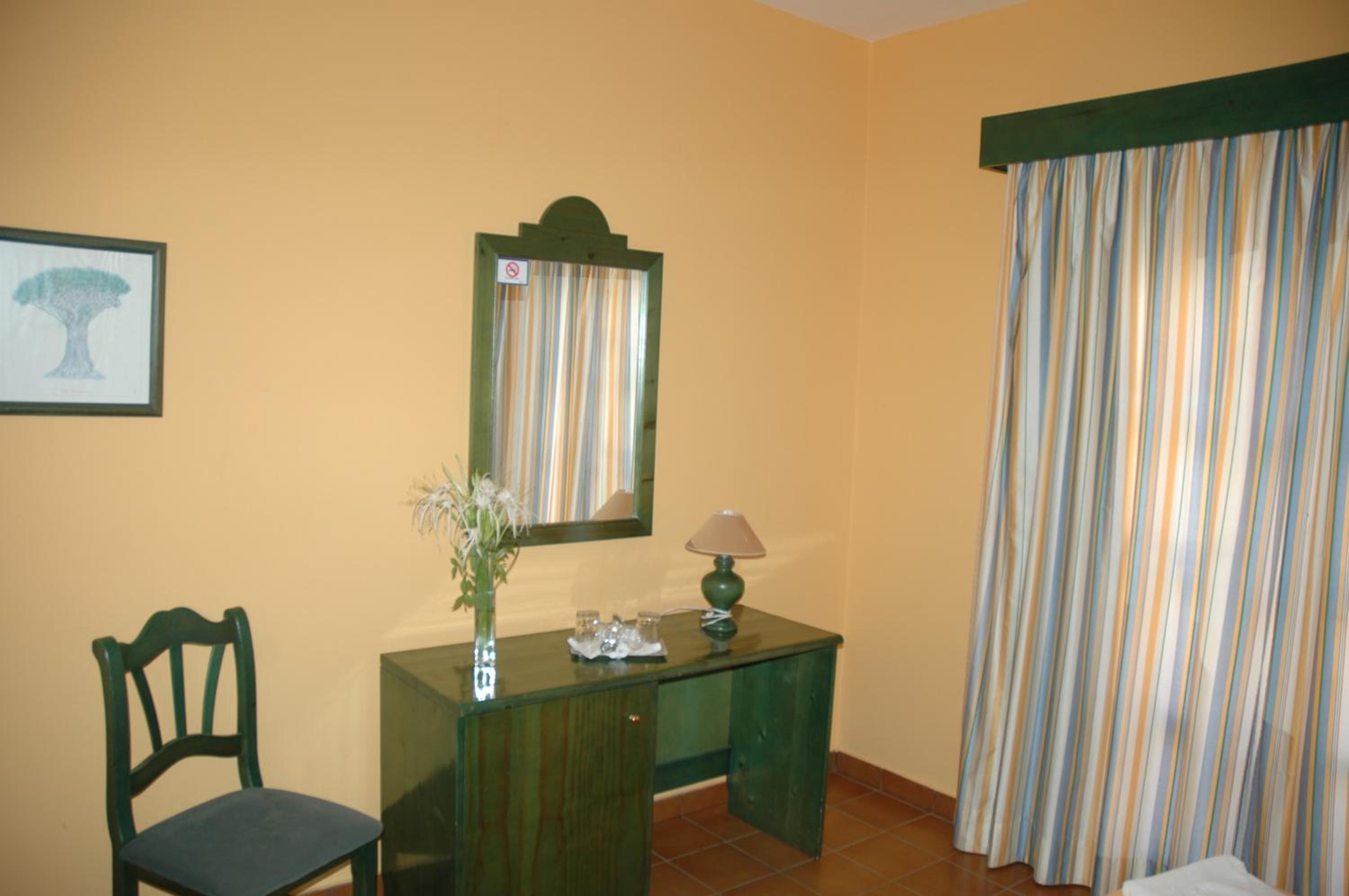 Double or Twin Room photo 3