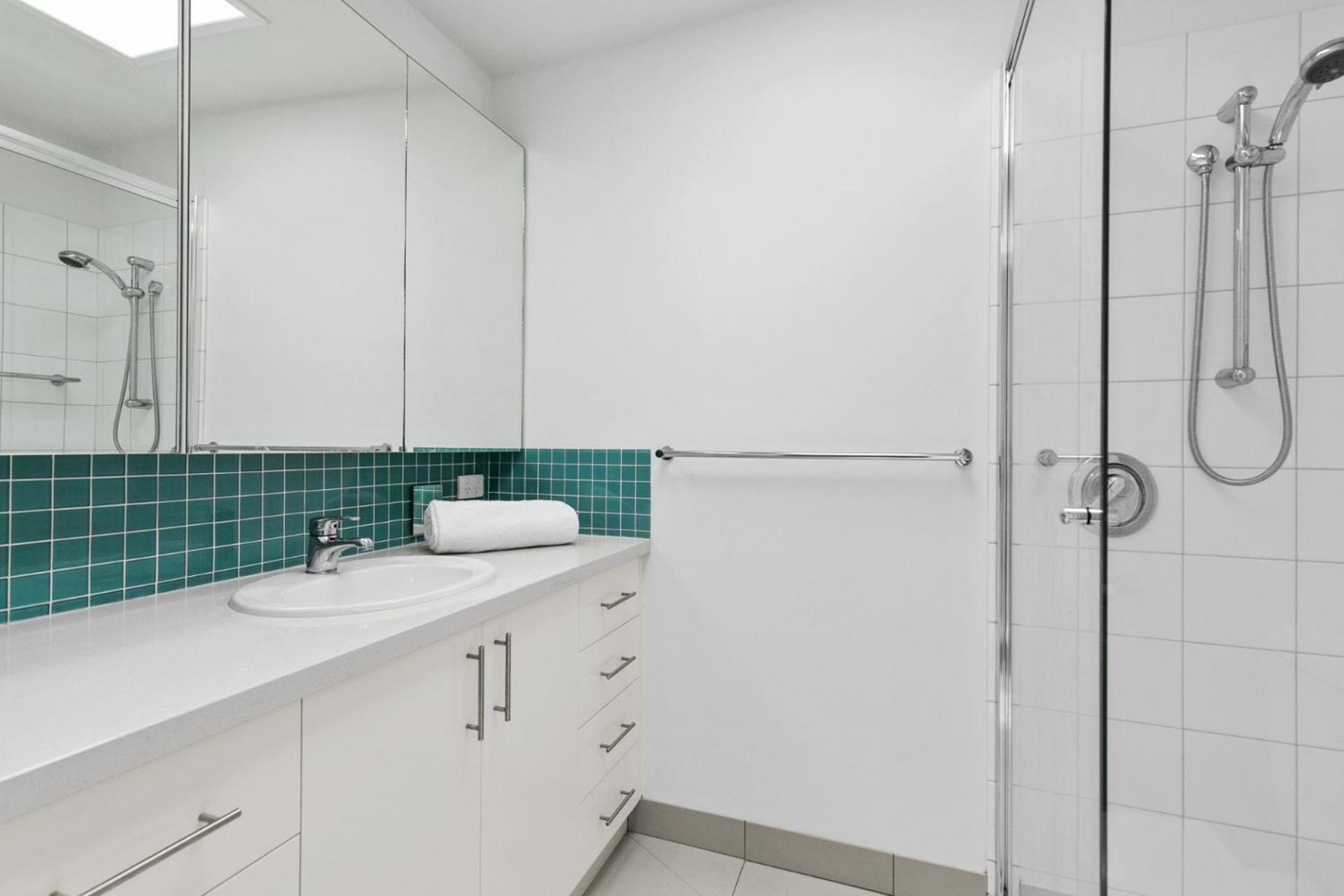Two-Bedroom House photo 2