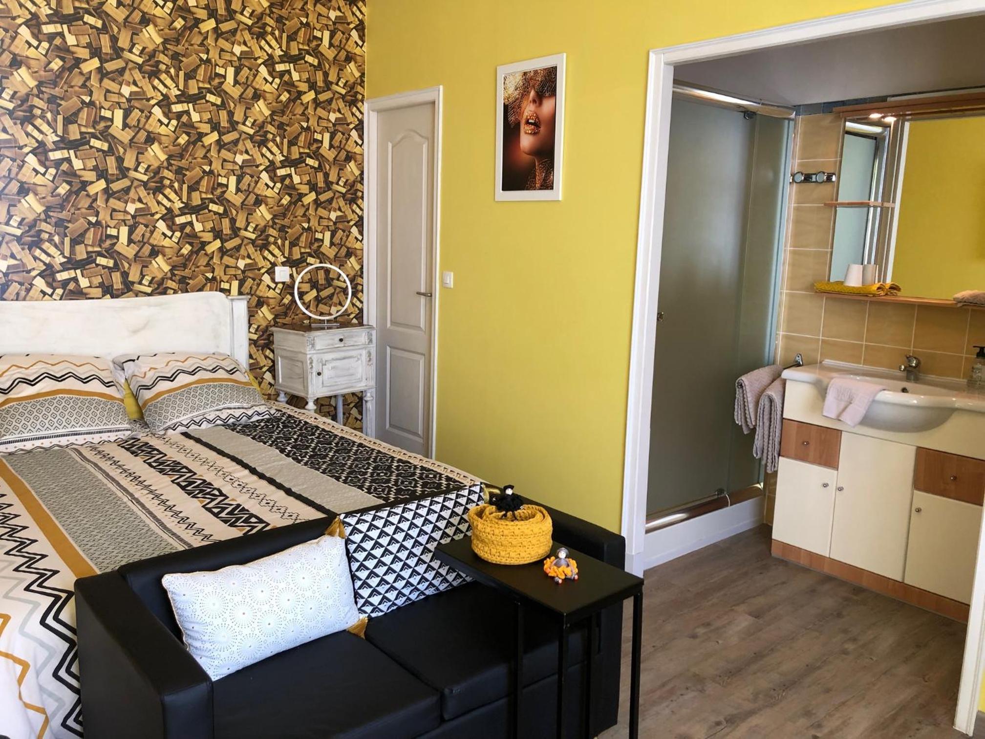 Deluxe Double or Twin Room - Photo 2