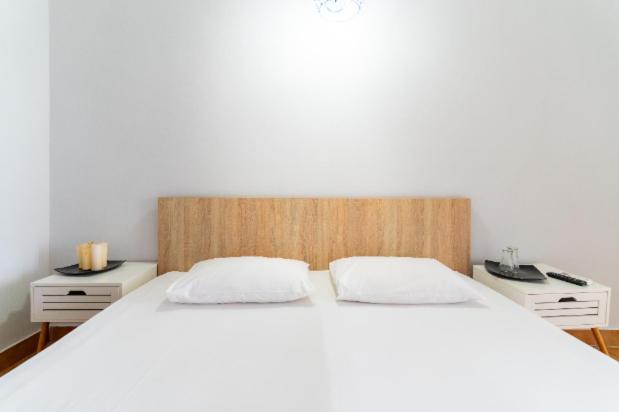 Twin Room with Sea View - Photo 6