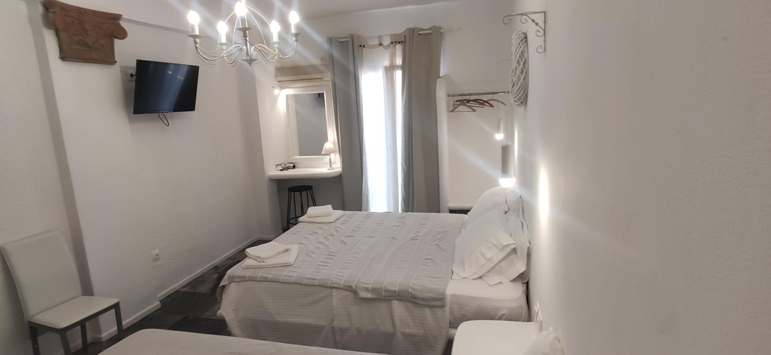 Superior Triple Room with Sea View - Photo 2
