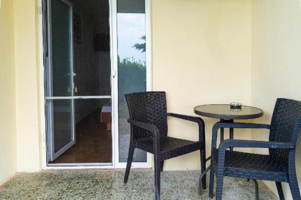 Twin Room with Sea View - Photo 4