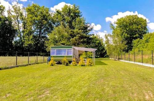 Two-Bedroom House photo 3