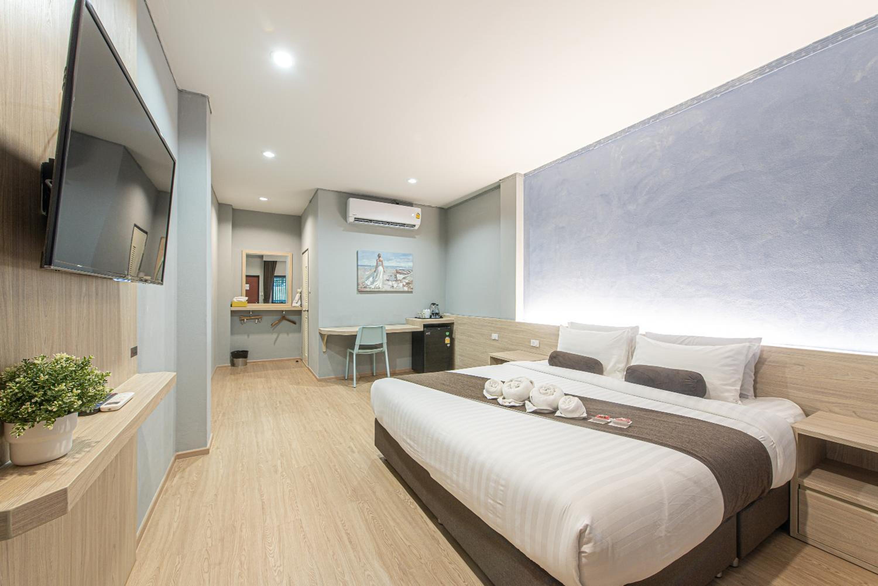 Deluxe Double Room - Photo 1