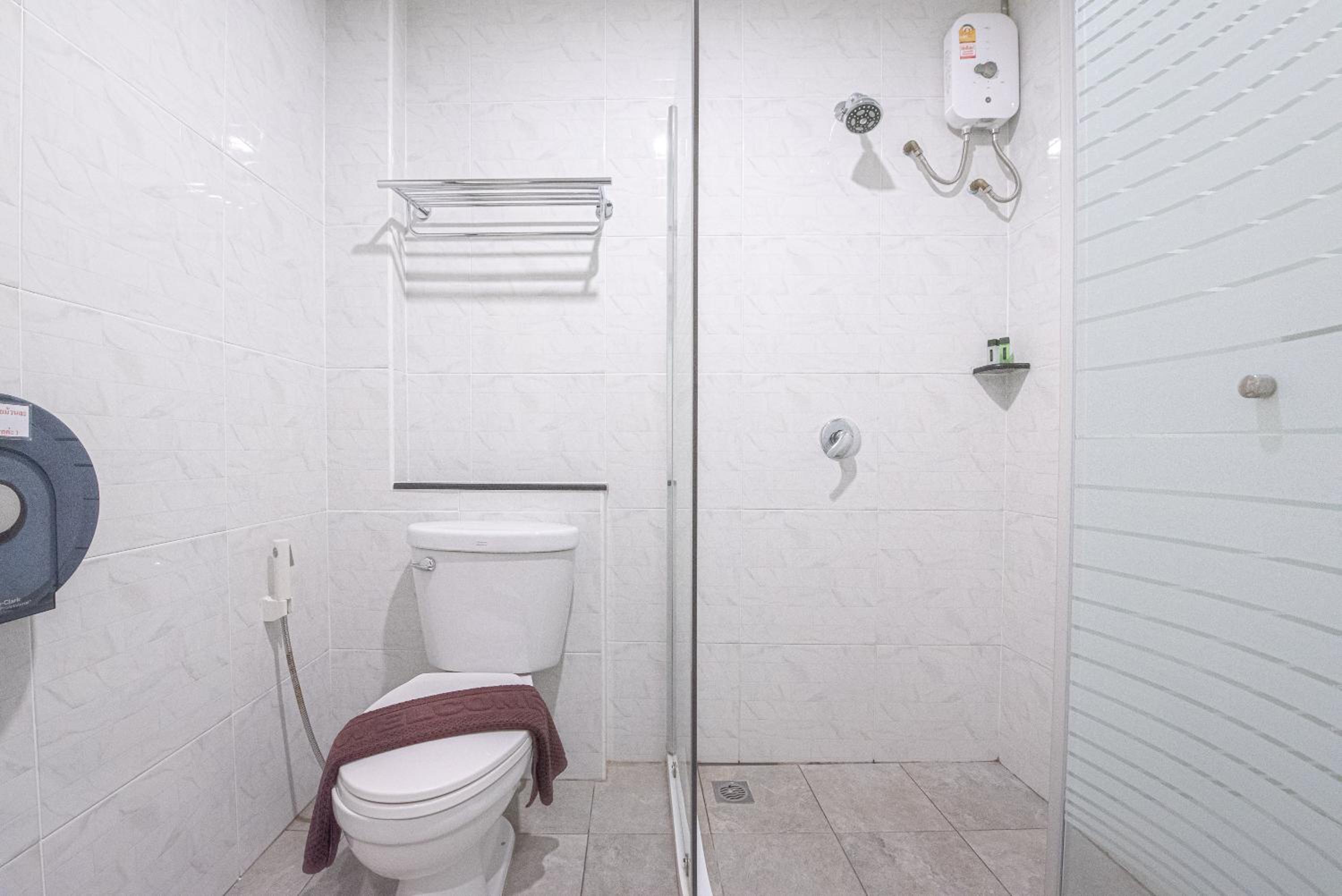 Queen Suite - Photo 5