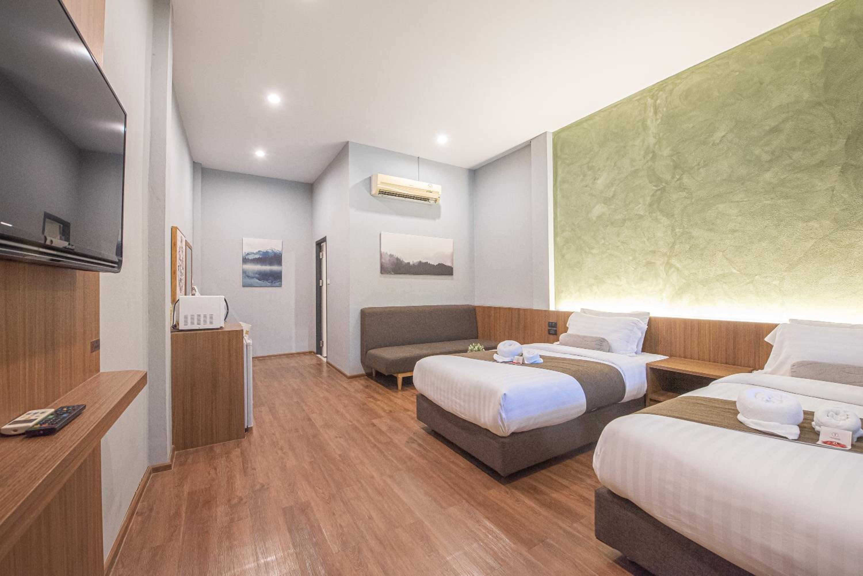 Twin Room - Photo 6