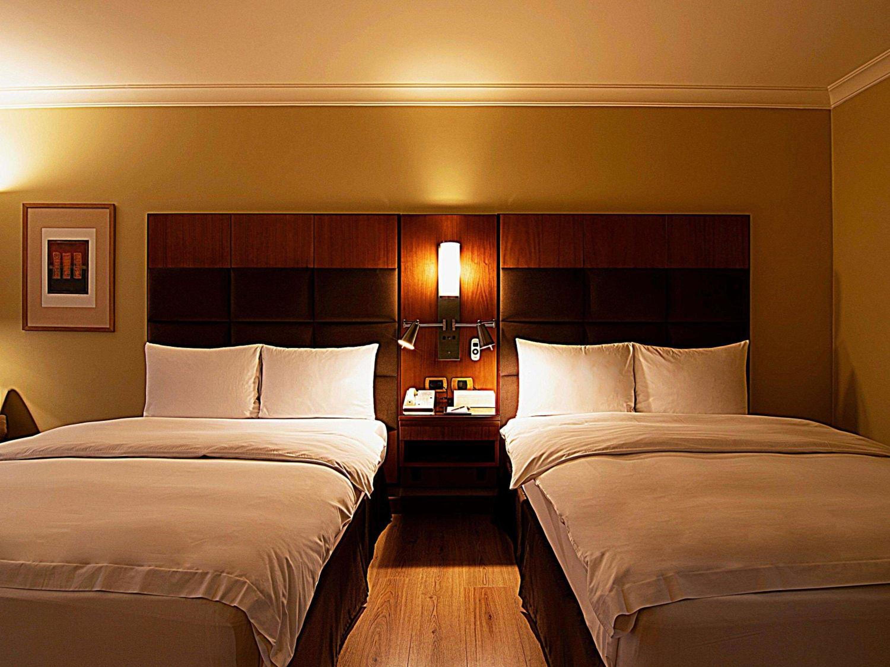 Premier Twin Room photo 3