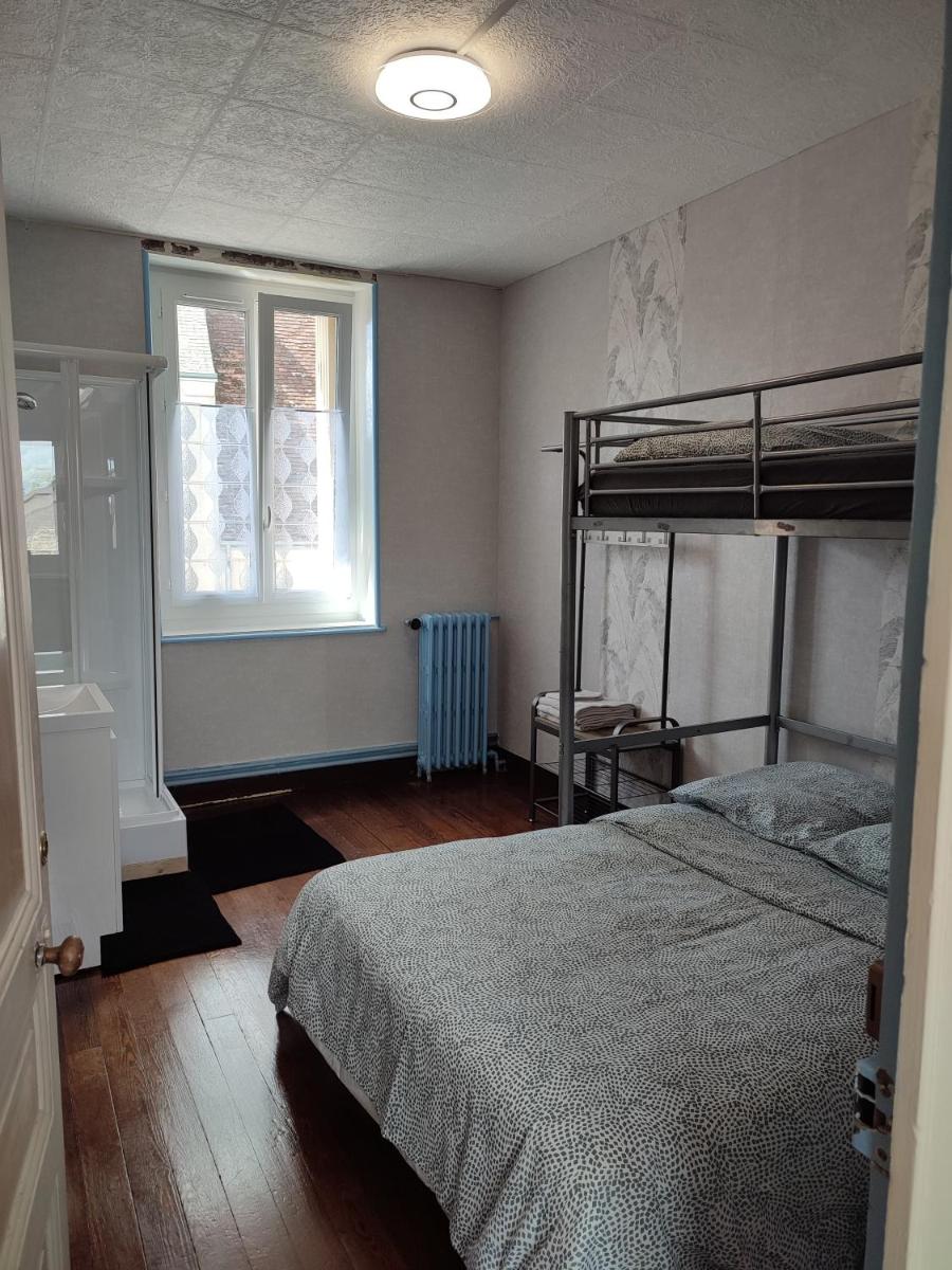 Triple Room with Shower photo 1