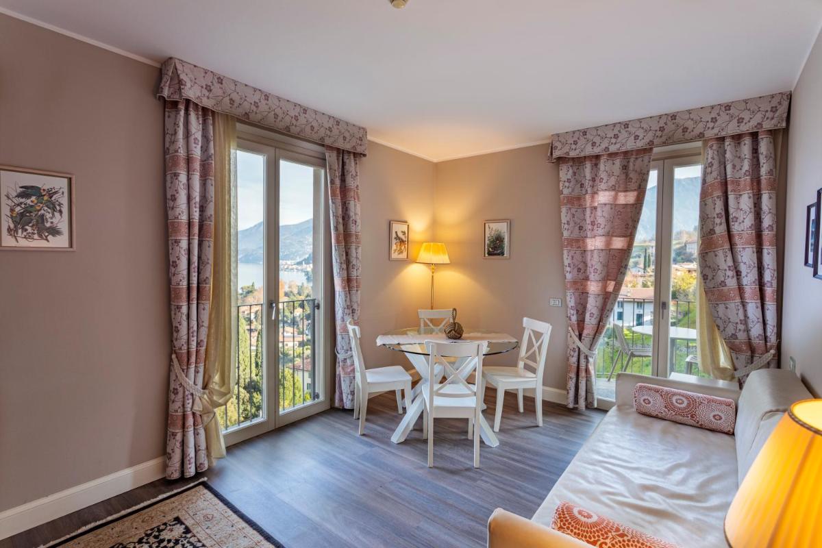 Two-Bedroom Apartment with Lake View photo 2