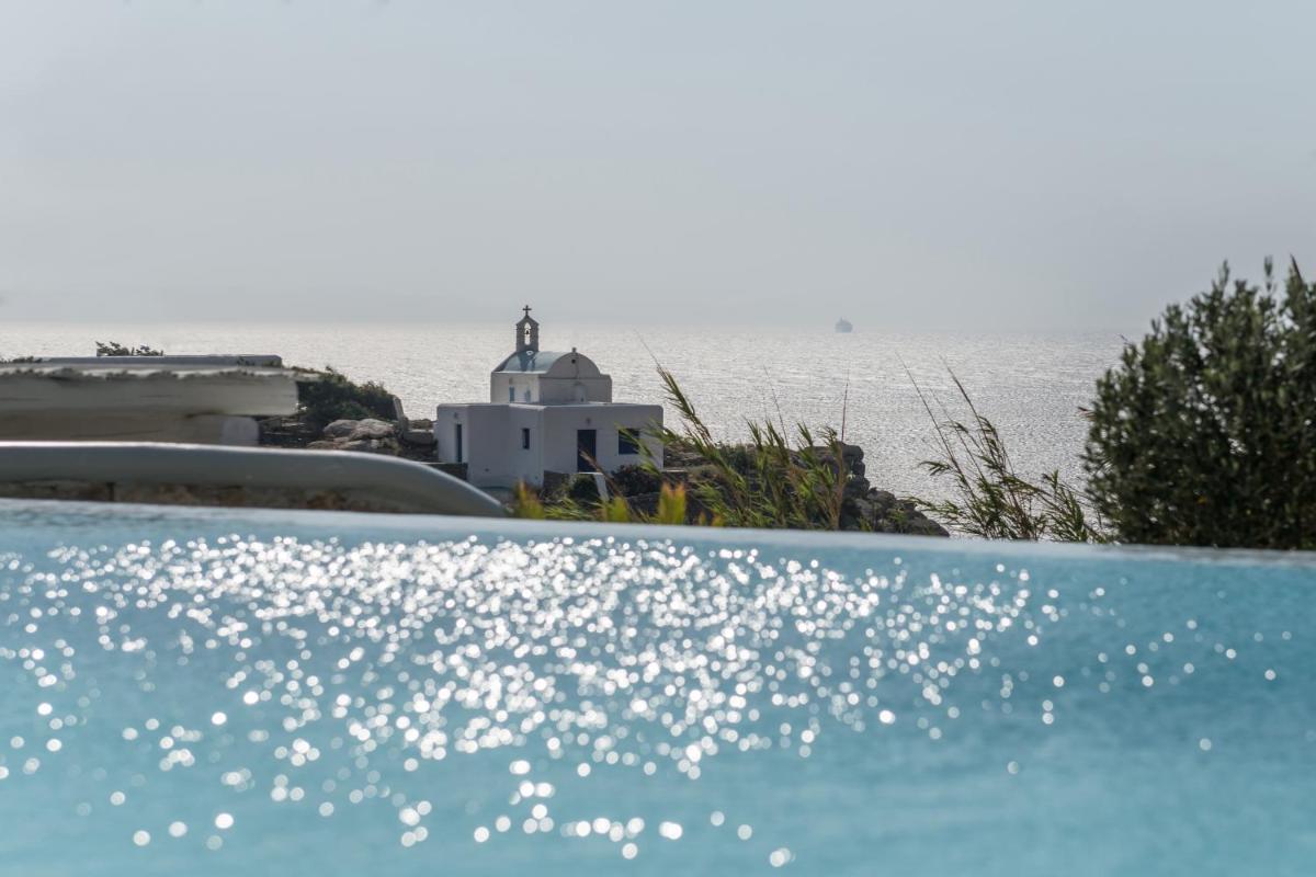 King Suite with Sea View photo 2