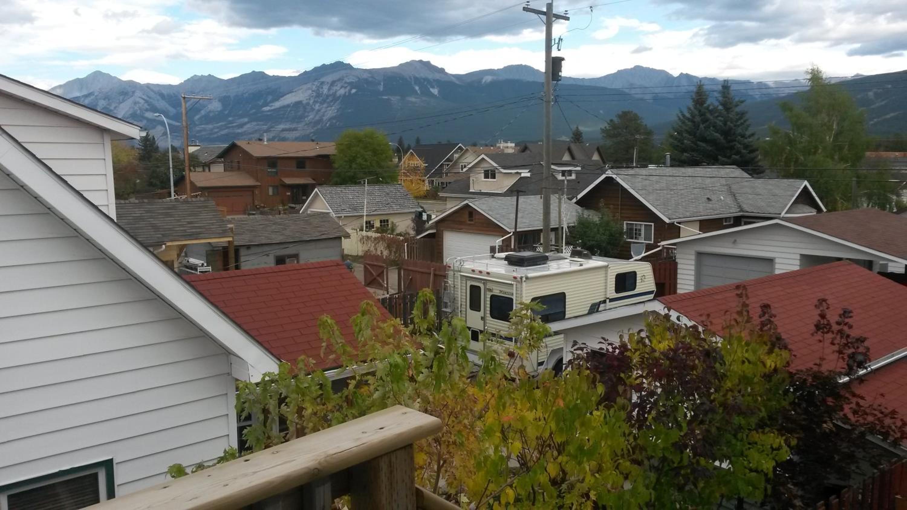 Apartment with Mountain View photo 3
