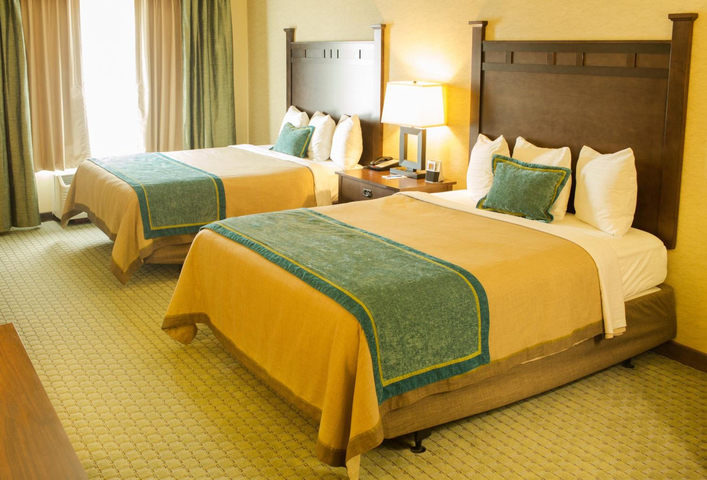 Deluxe Queen Room with Two Queen Beds