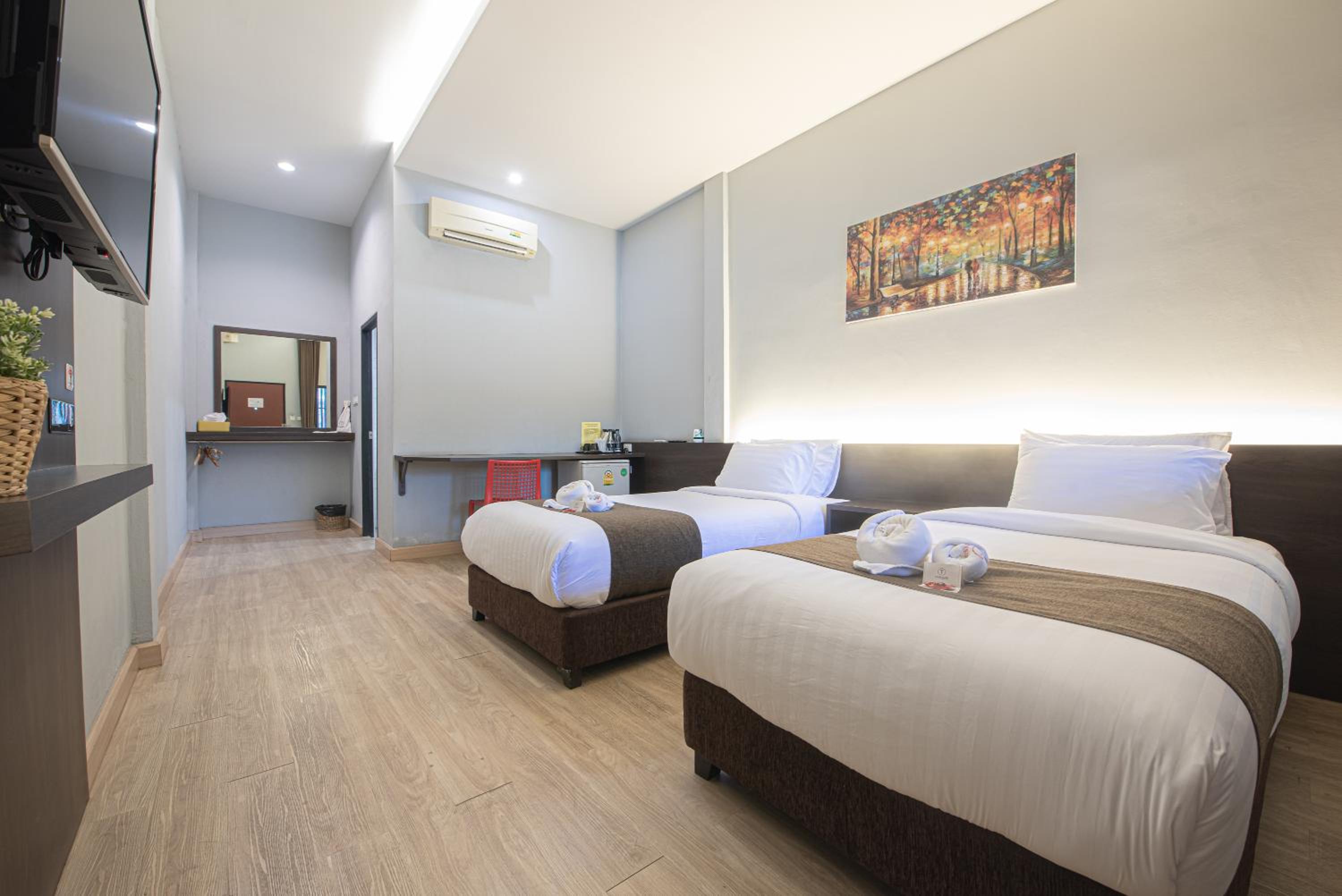 Deluxe Twin Room - Photo 7
