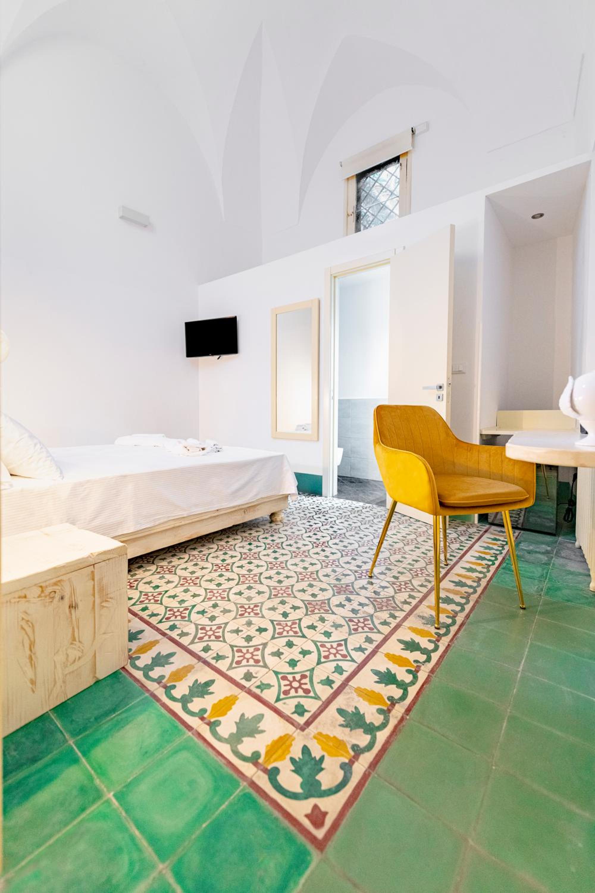 Double or Twin Room with Private Bathroom