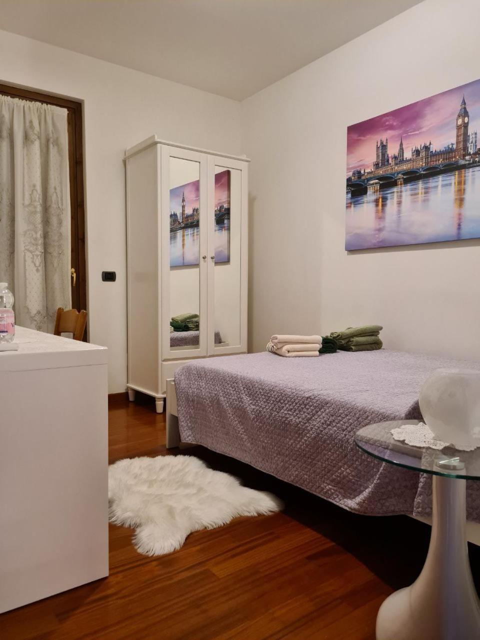 Double Room with Private External Bathroom photo 1