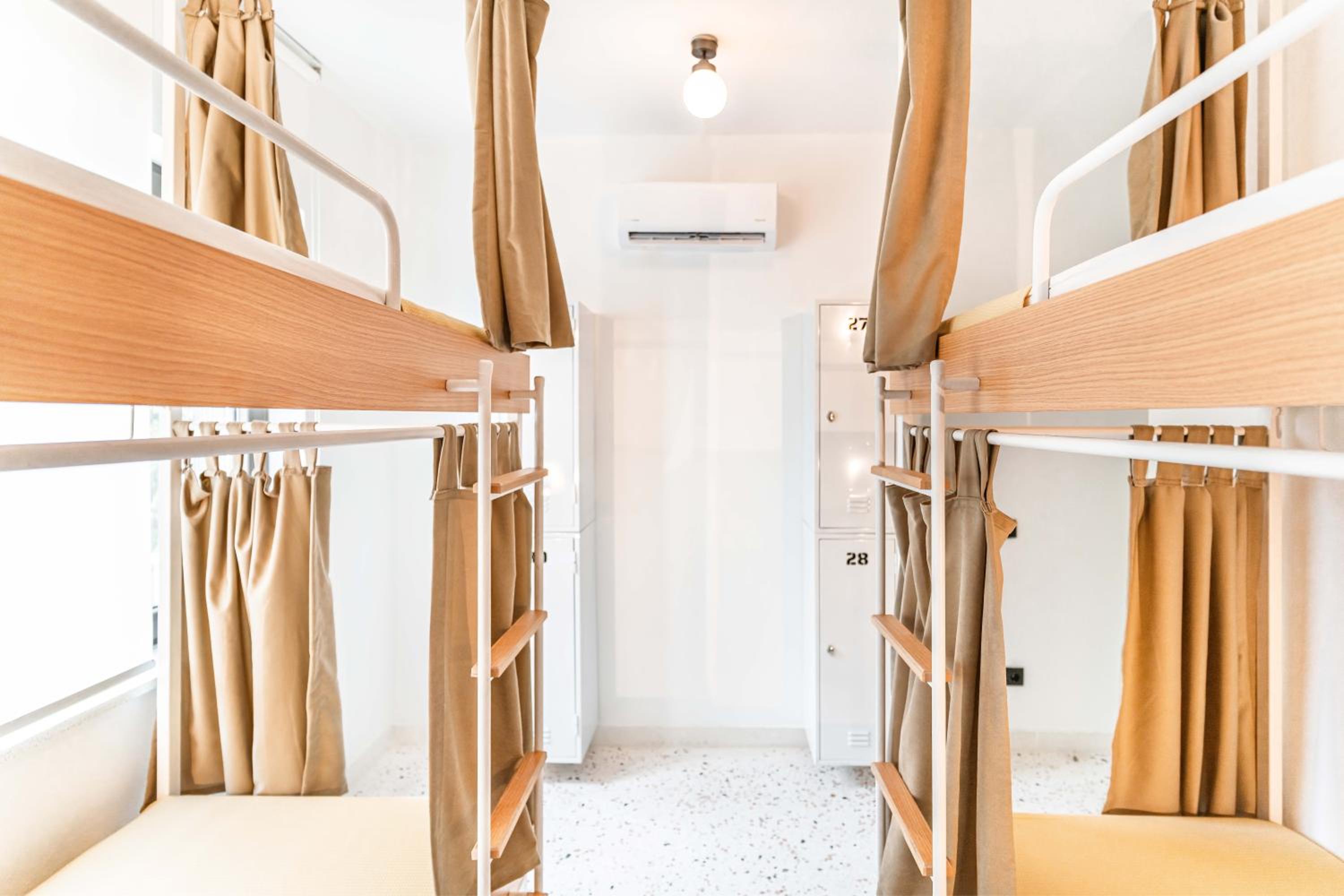 Bed in 4-Bed Female Dormitory Room photo 1
