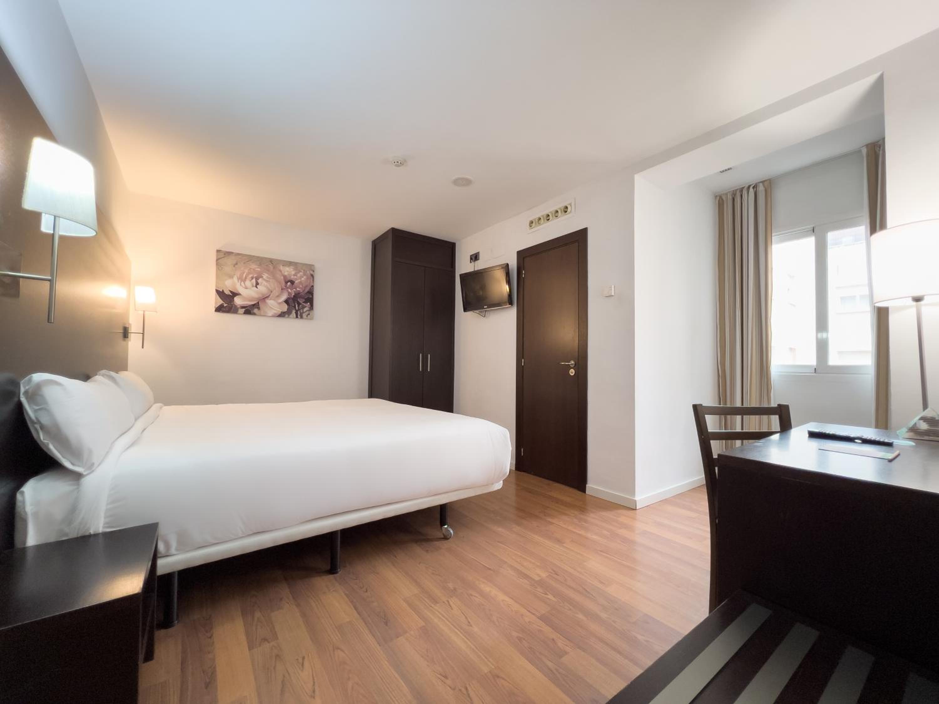 Economy Double Or Twin Room photo 2