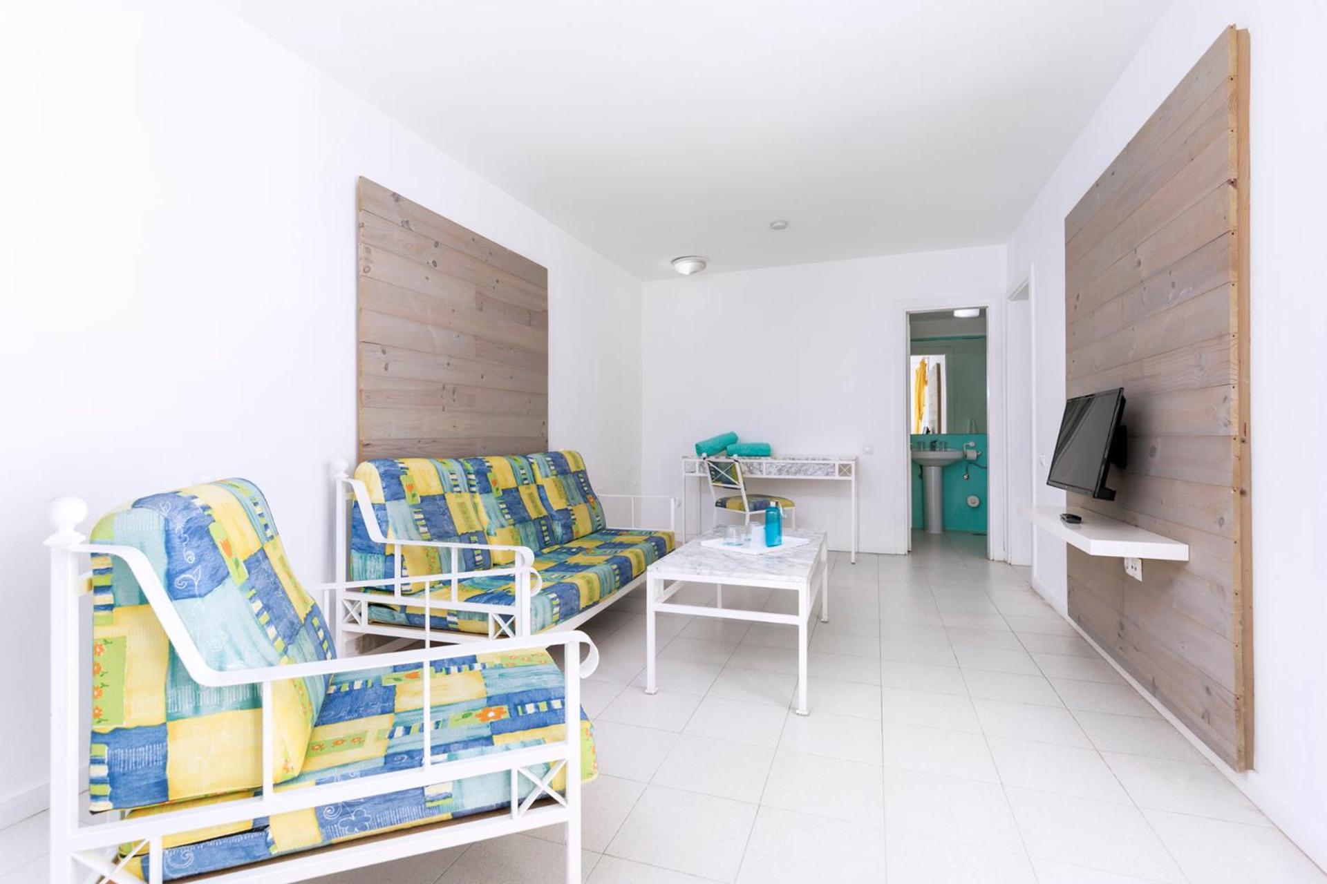 Double Room near the pool - Photo 4