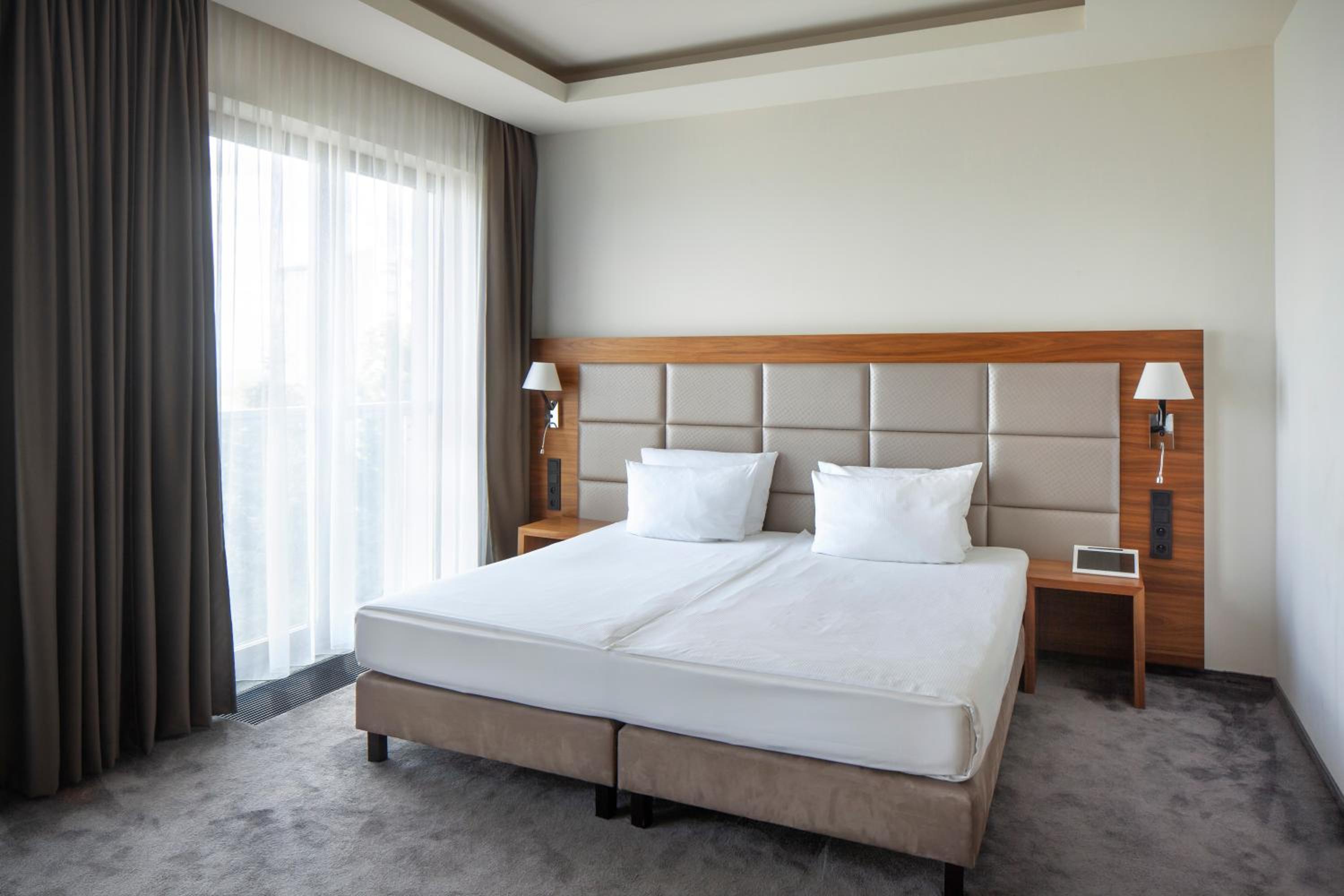 Deluxe King Room photo 3