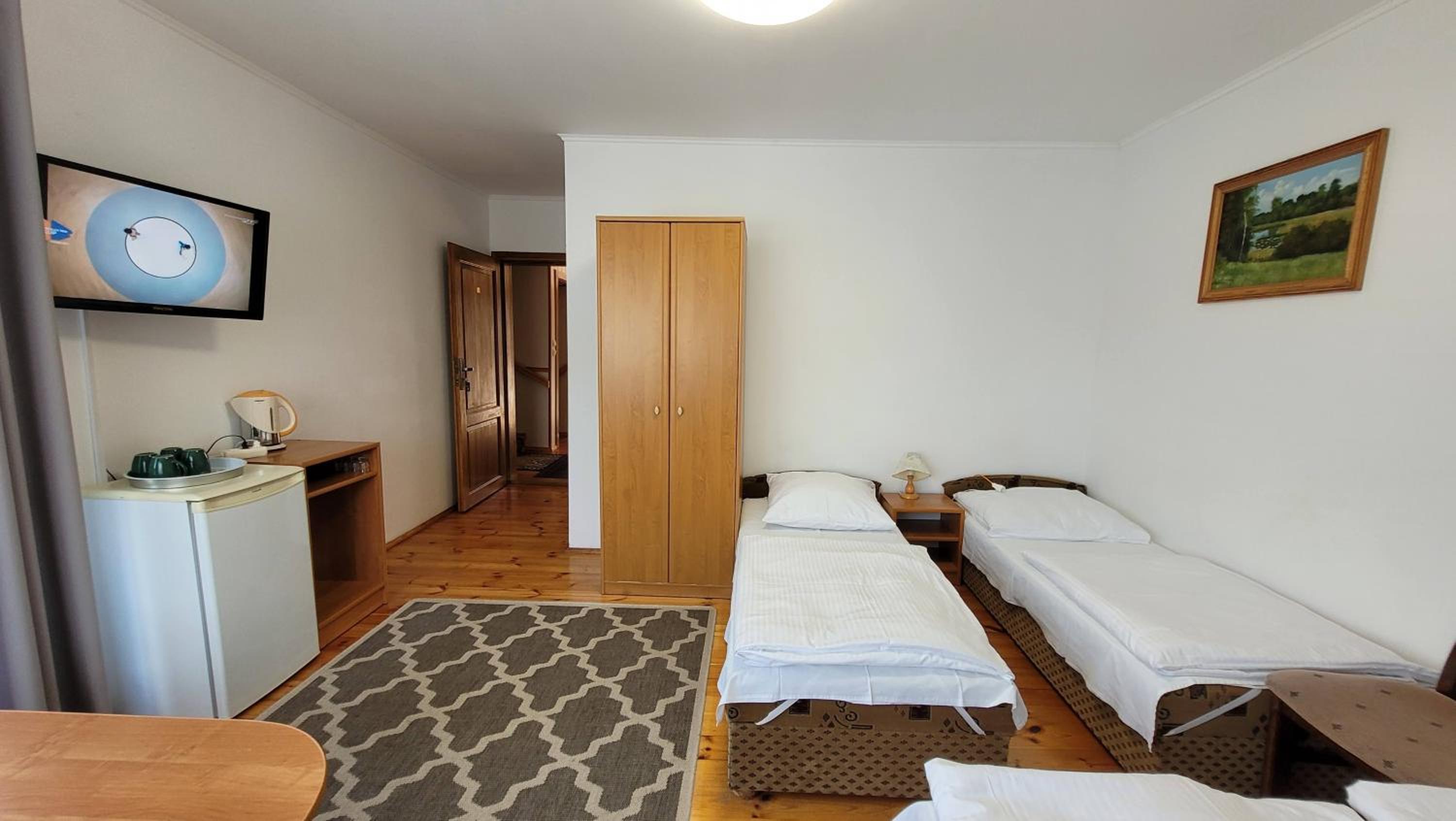 Quadruple Room with Balcony - Photo 14