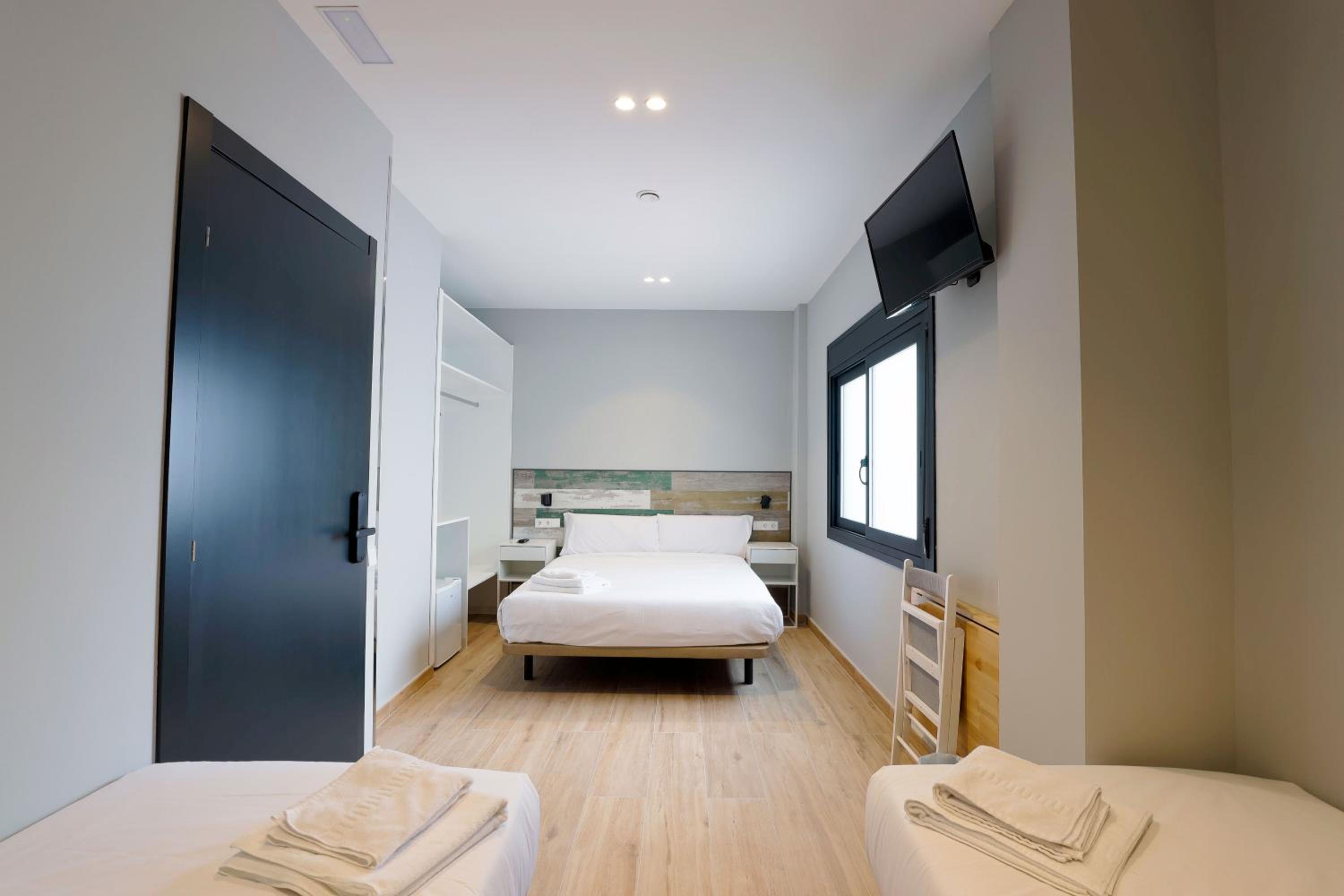 Classic Quadruple Room - Photo 4