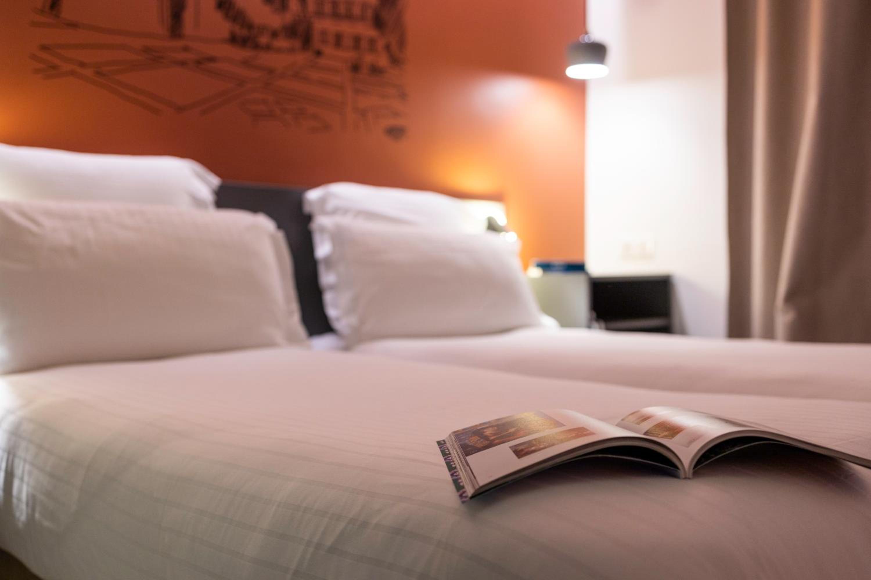 Comfort Twin Room - Photo 8