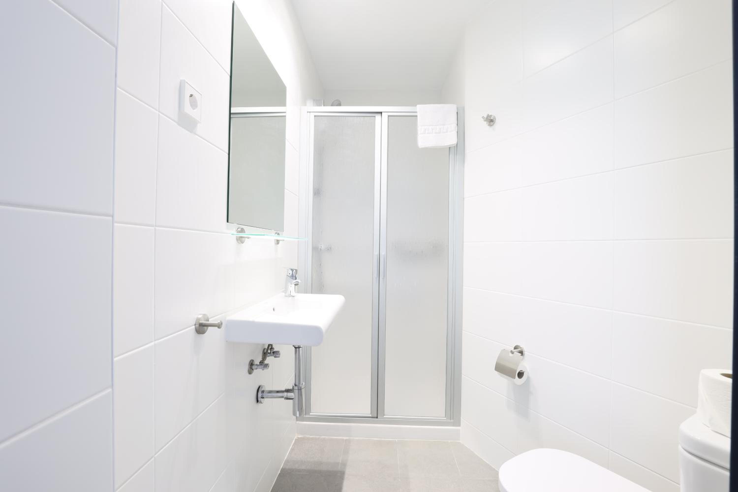 Classic Quadruple Room - Photo 5