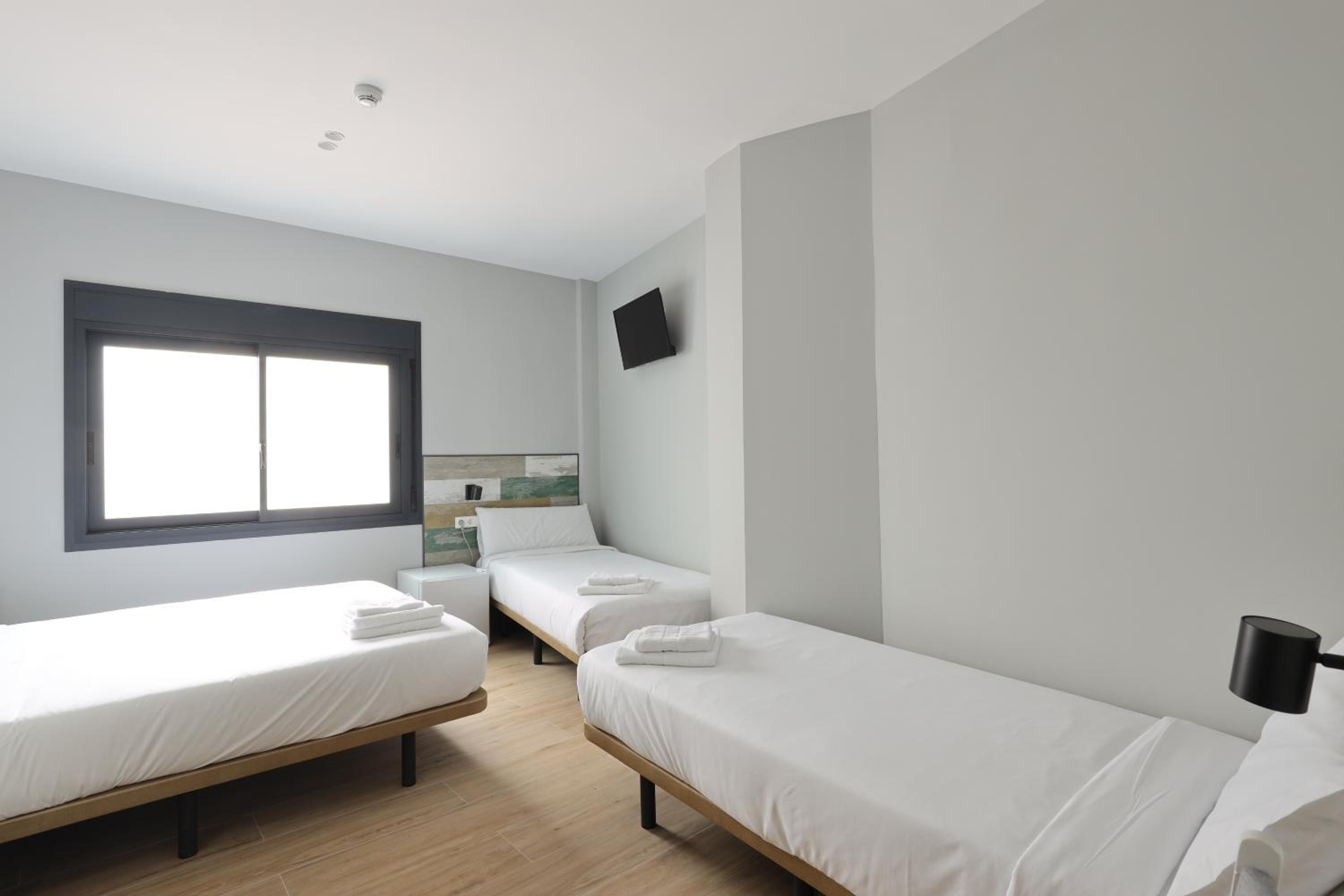 Classic Triple Room - Photo 6