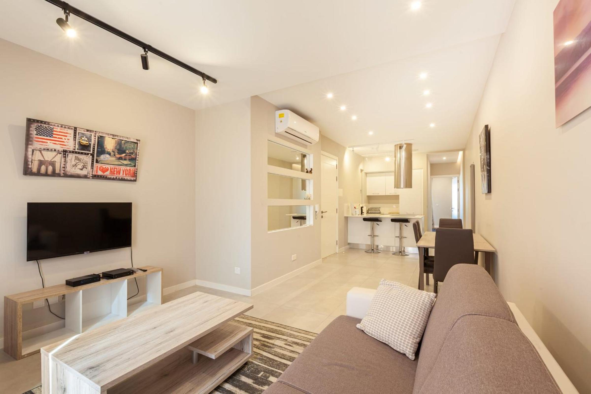 One-Bedroom Apartment