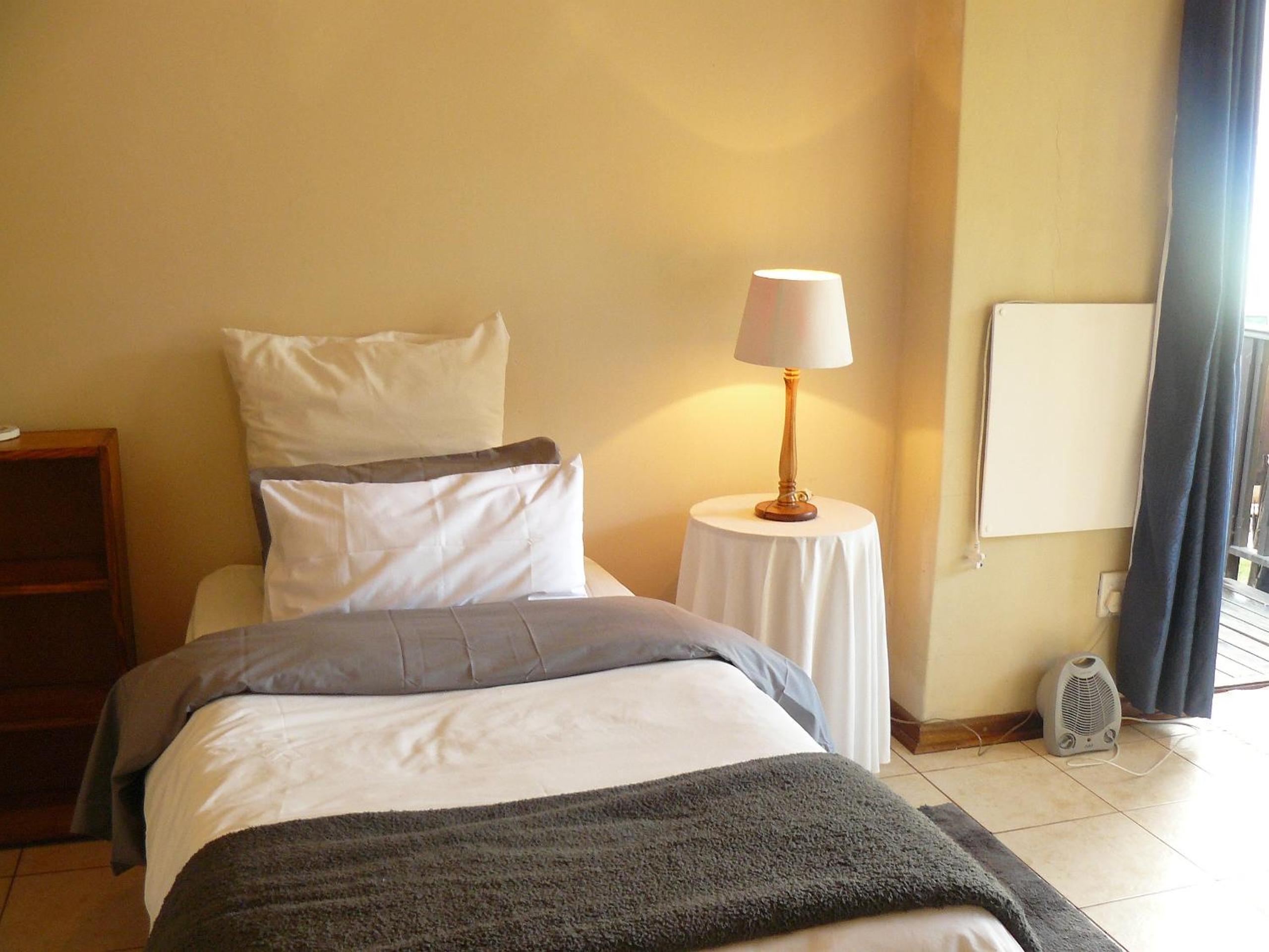 Small Double Room photo 1