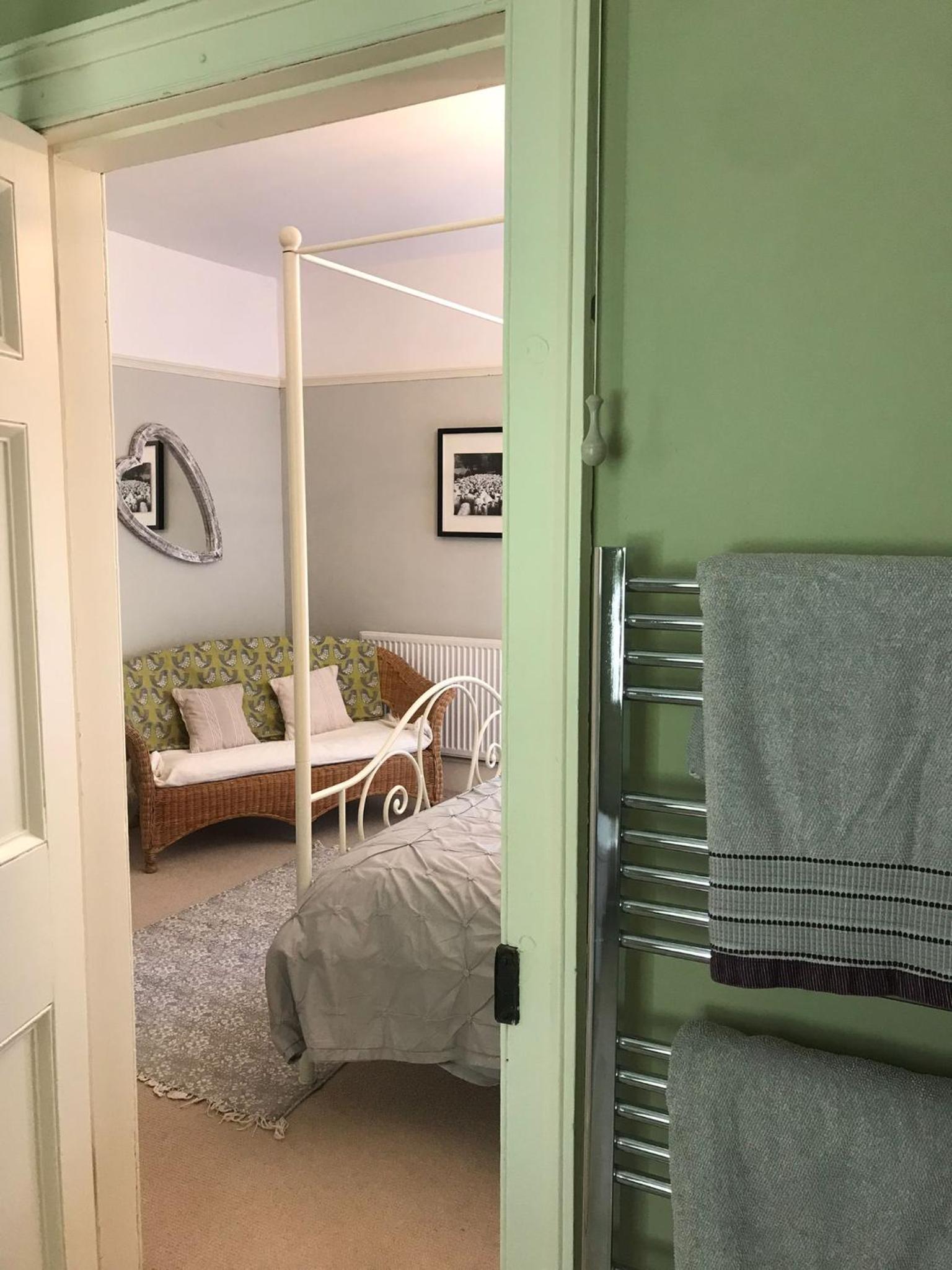 Double Room - Photo 5
